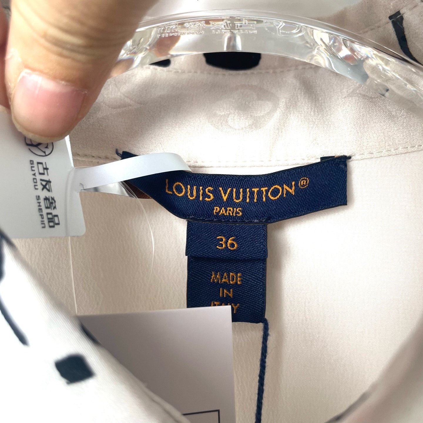 Louis Vuitton Louis Vuitton Silk Monogram Shirt Size XS / US 0-2 / IT 36-38 - 4 Thumbnail