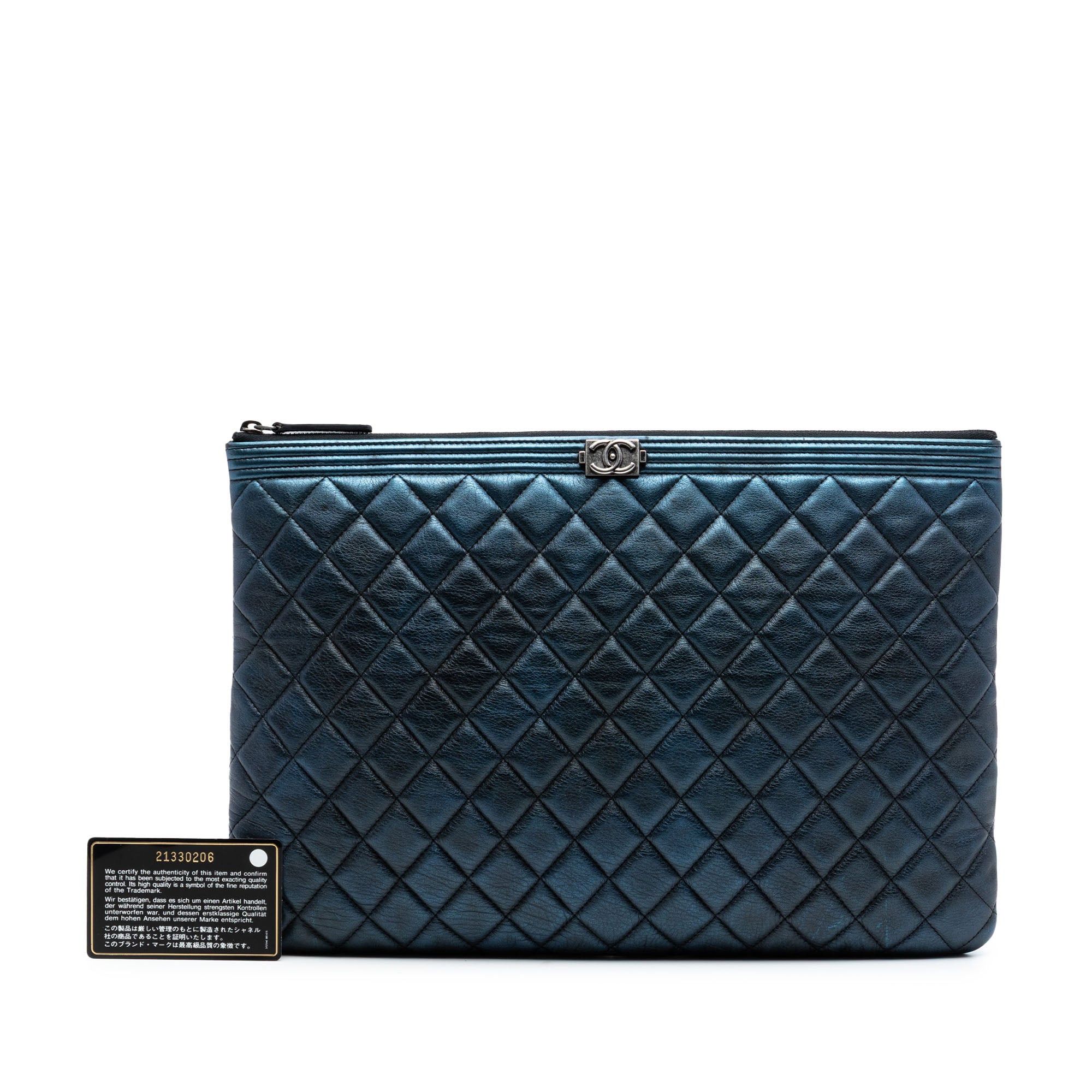 Chanel Large Quilted Metallic Lambskin Boy O Case Clutch Size ONE SIZE - 8 Thumbnail