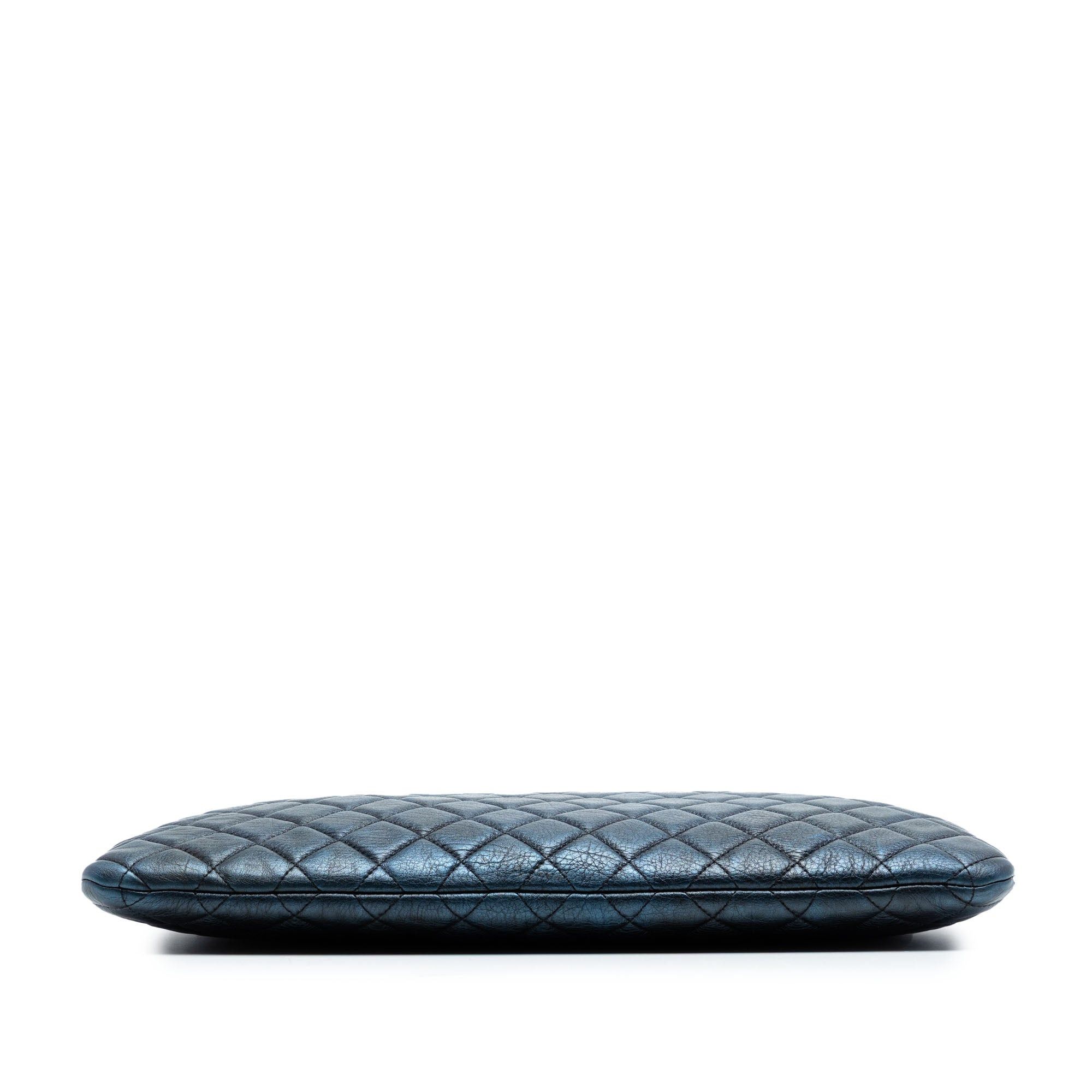 Chanel Large Quilted Metallic Lambskin Boy O Case Clutch Size ONE SIZE - 3 Thumbnail