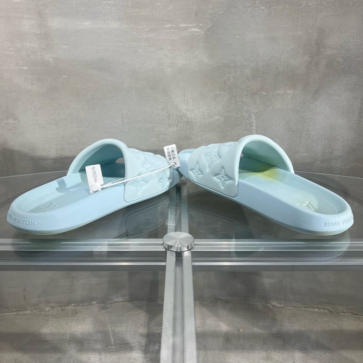 Louis Vuitton Louis Vuitton Monogram Embossed Slippers Size US 9 / EU 42 - 5 Thumbnail