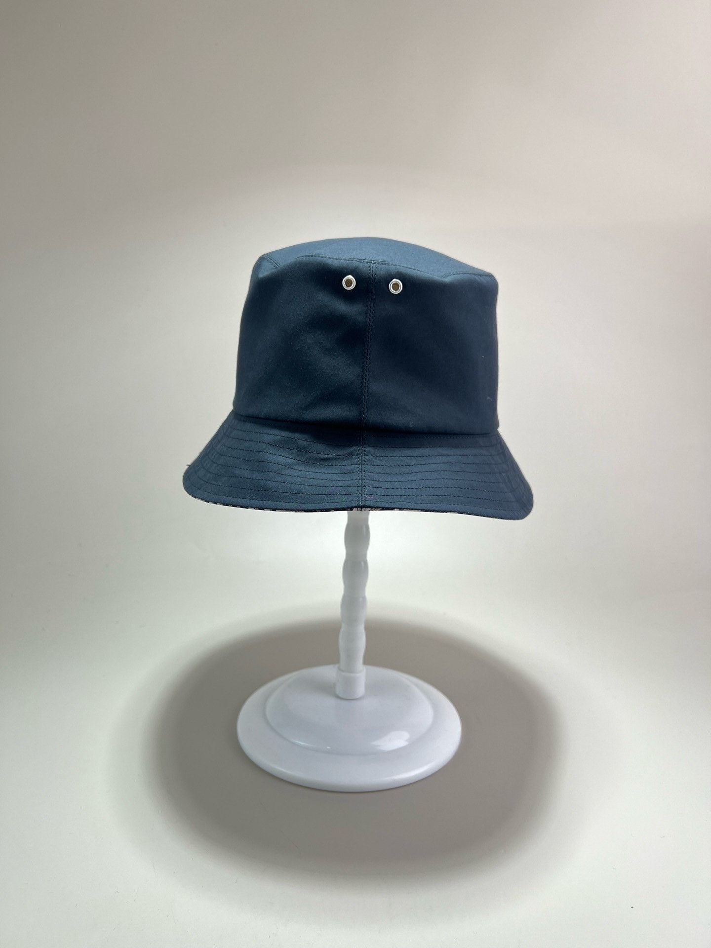Dior DIOR Double-sided Logo Bucket Hat Size ONE SIZE - 4 Thumbnail