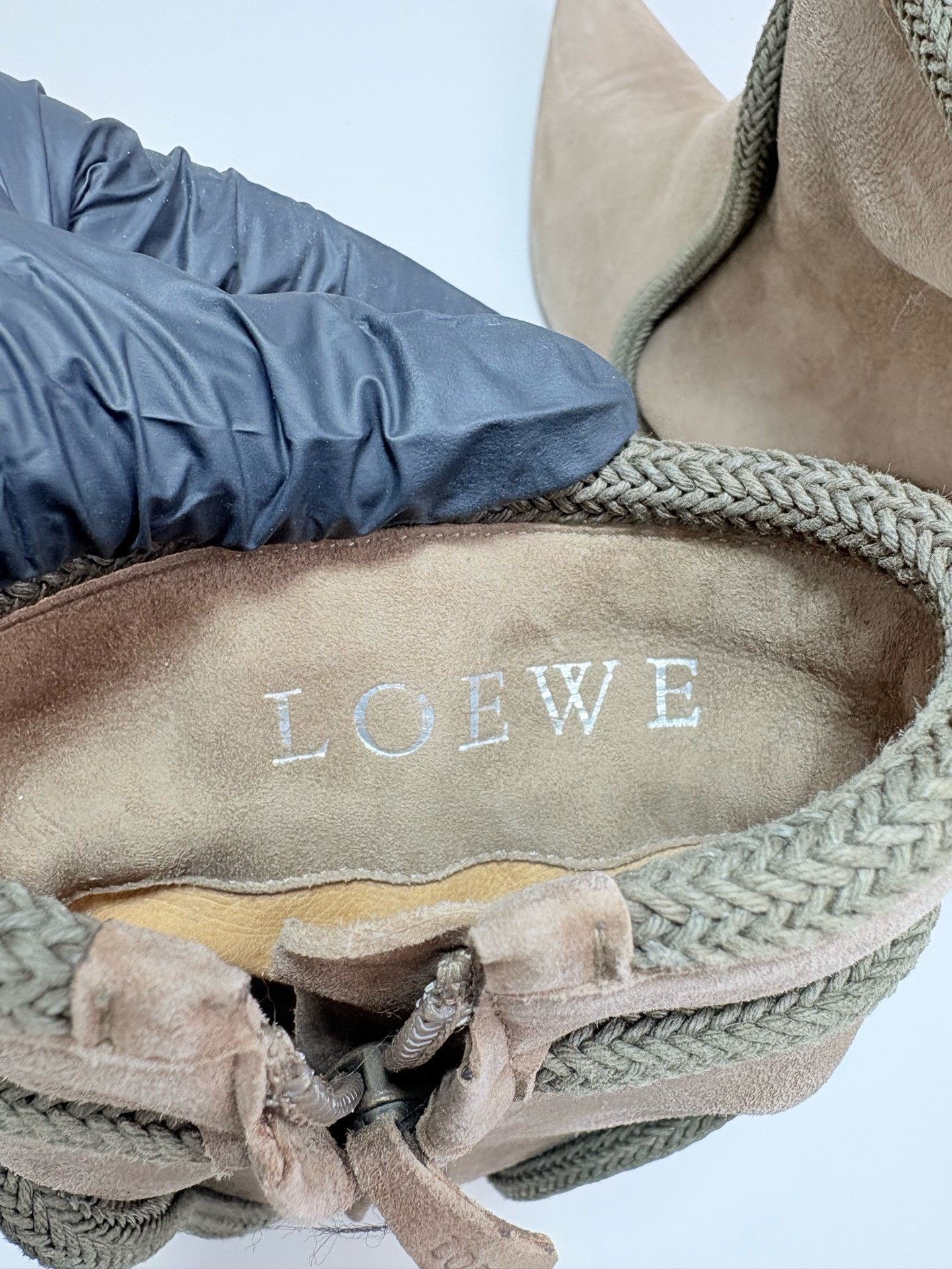 Loewe LOEWE Suede Pointed-Toe High-Heel Ankle Boots Size US 5 / IT 35 - 7 Thumbnail