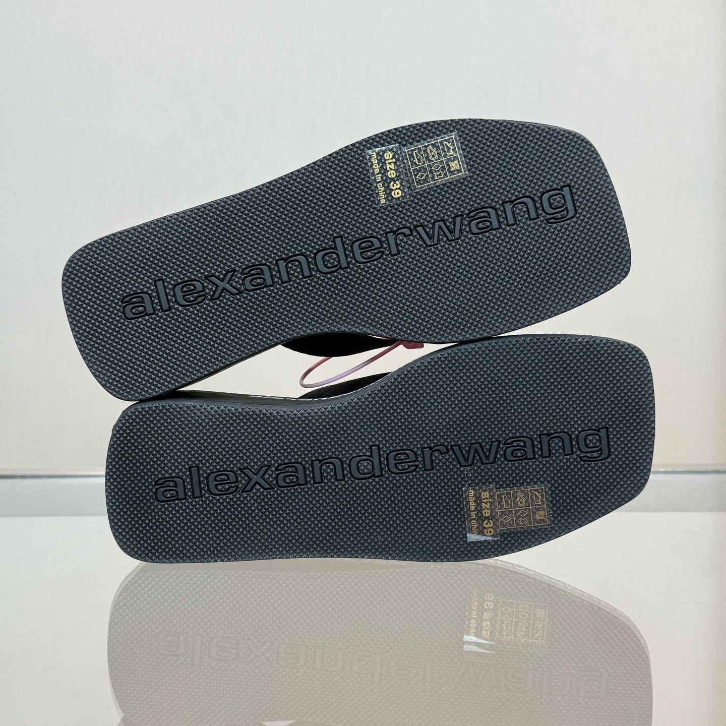 Alexander Wang Alexander Wang Platform Logo Flip Flops Size US 6 / EU 39 - 7 Thumbnail