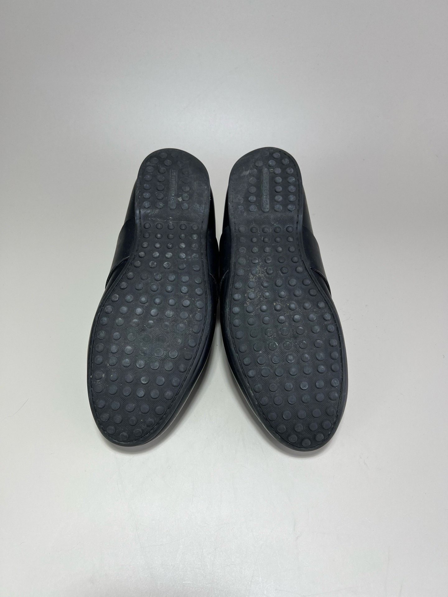 Louis Vuitton Louis Vuitton Black Slip-On Loafers Size US 6 / EU 39 - 7 Thumbnail