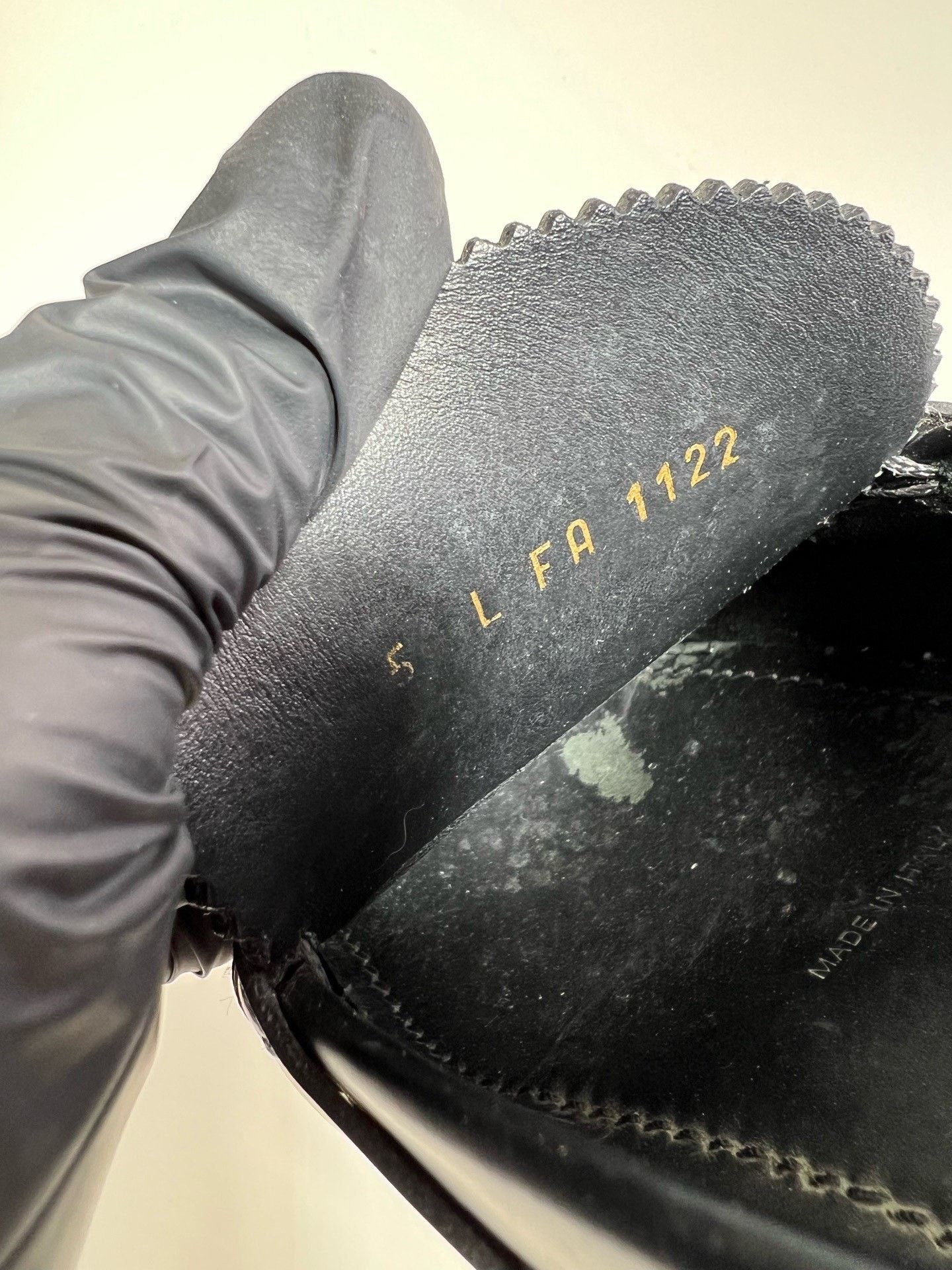Louis Vuitton Louis Vuitton Black Slip-On Loafers Size US 6 / EU 39 - 6 Thumbnail