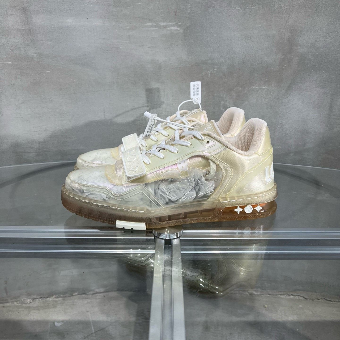 Louis Vuitton Louis Vuitton LV TRAINER Transparent PVC Velcro Size US 8 / EU 41 - 3 Thumbnail