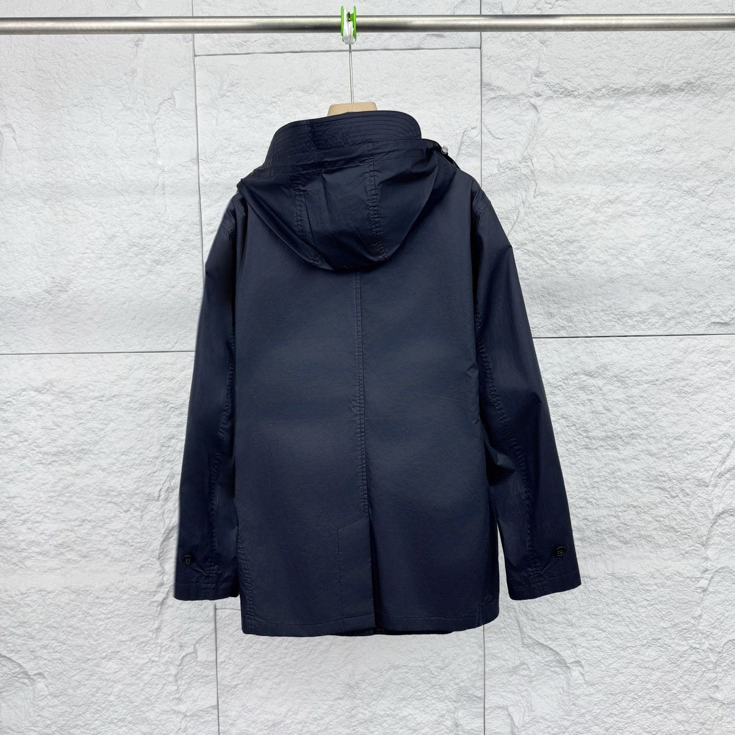 Burberry Burberry XL Solid Button Lapel Hooded Coat Size US XL / EU 56 / 4 - 2 Thumbnail