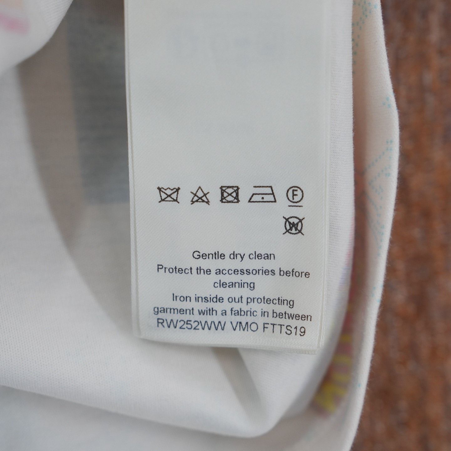 Louis Vuitton Louis Vuitton 25SS Graffiti Chain Tee Size S / US 4 / IT 40 - 4 Thumbnail