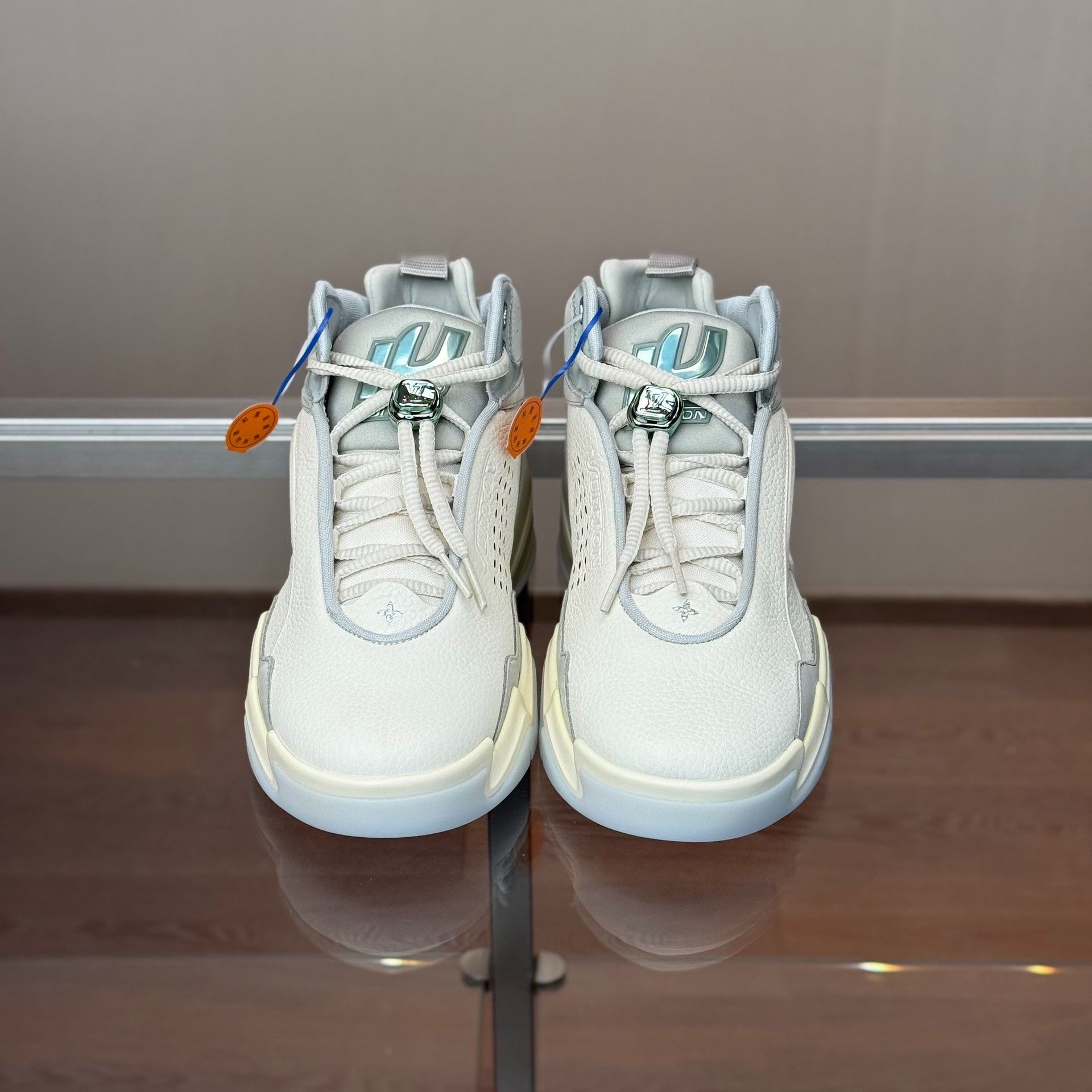 Louis Vuitton Louis Vuitton LV TRAINER 2.0 High Top Size US 7 / EU 40 - 2 Thumbnail