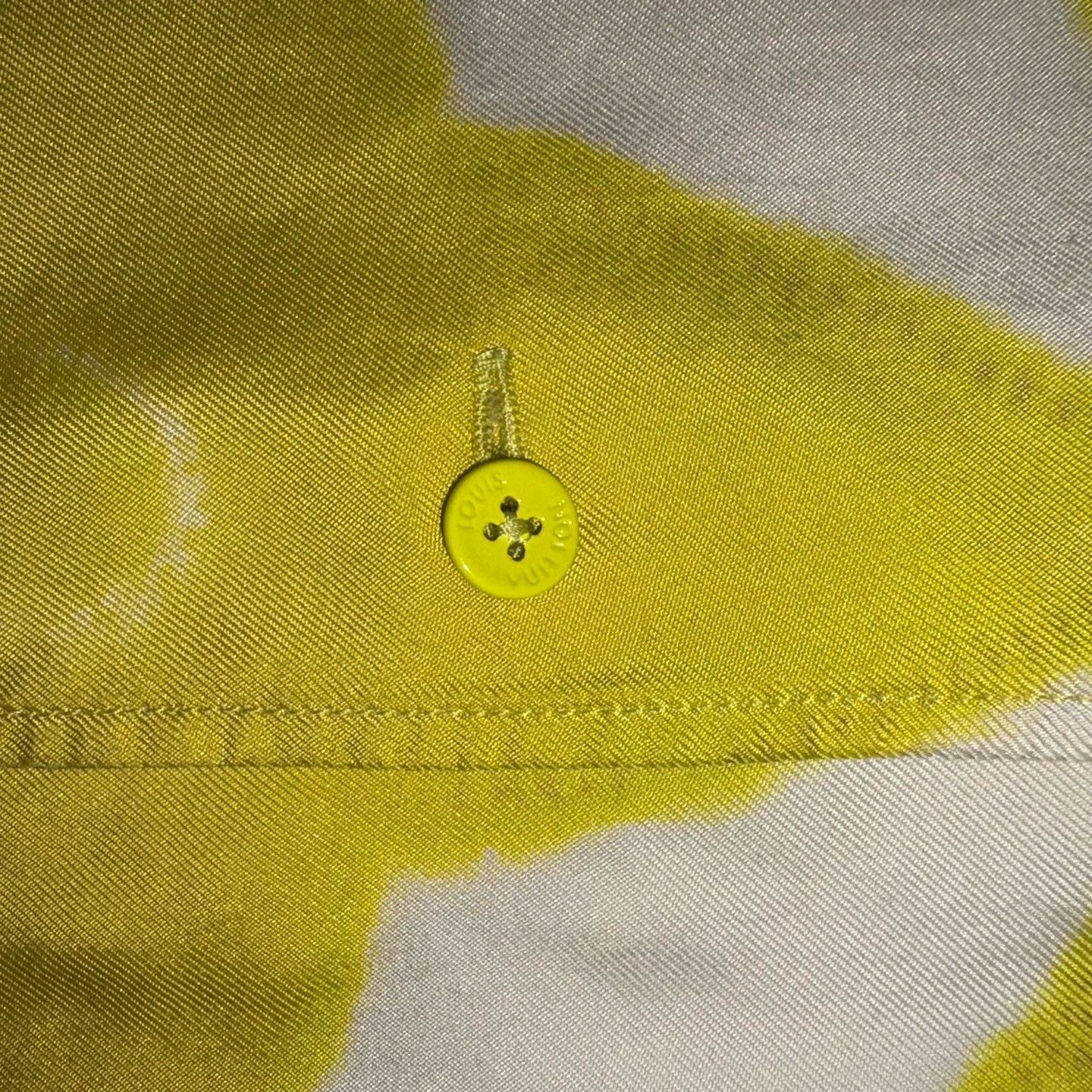 Louis Vuitton Louis Vuitton SS23 Tie-Dye Logo Drawstring Shirt Size US S / EU 44-46 / 1 - 6 Thumbnail