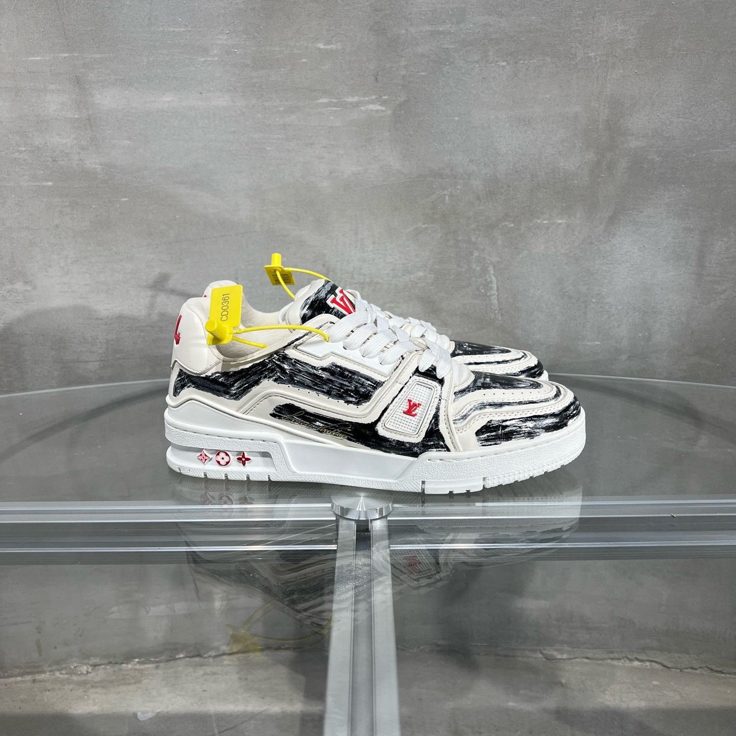 Louis Vuitton Louis Vuitton LV Trainer Black White Graffiti Size US 7 / EU 40 - 4 Thumbnail