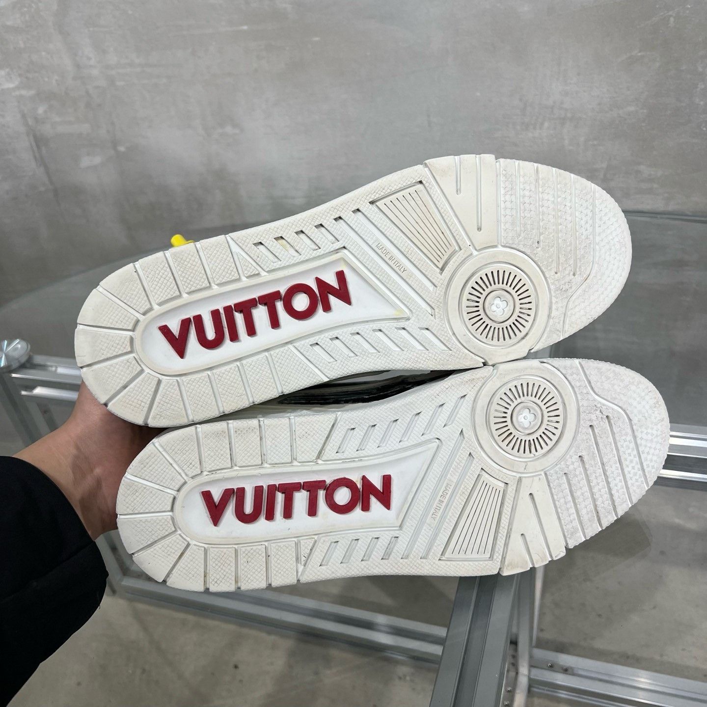Louis Vuitton Louis Vuitton LV Trainer Black White Graffiti Size US 7 / EU 40 - 7 Thumbnail