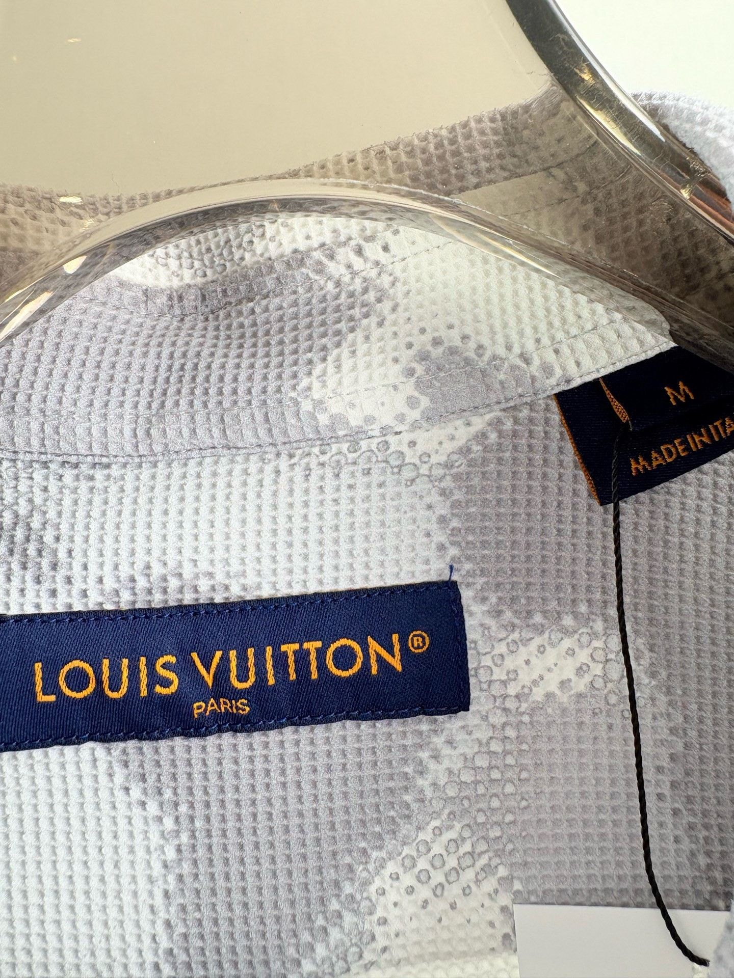 Louis Vuitton Louis Vuitton LV Gray Camo Mesh Shirt Size US M / EU 48-50 / 2 - 5 Thumbnail