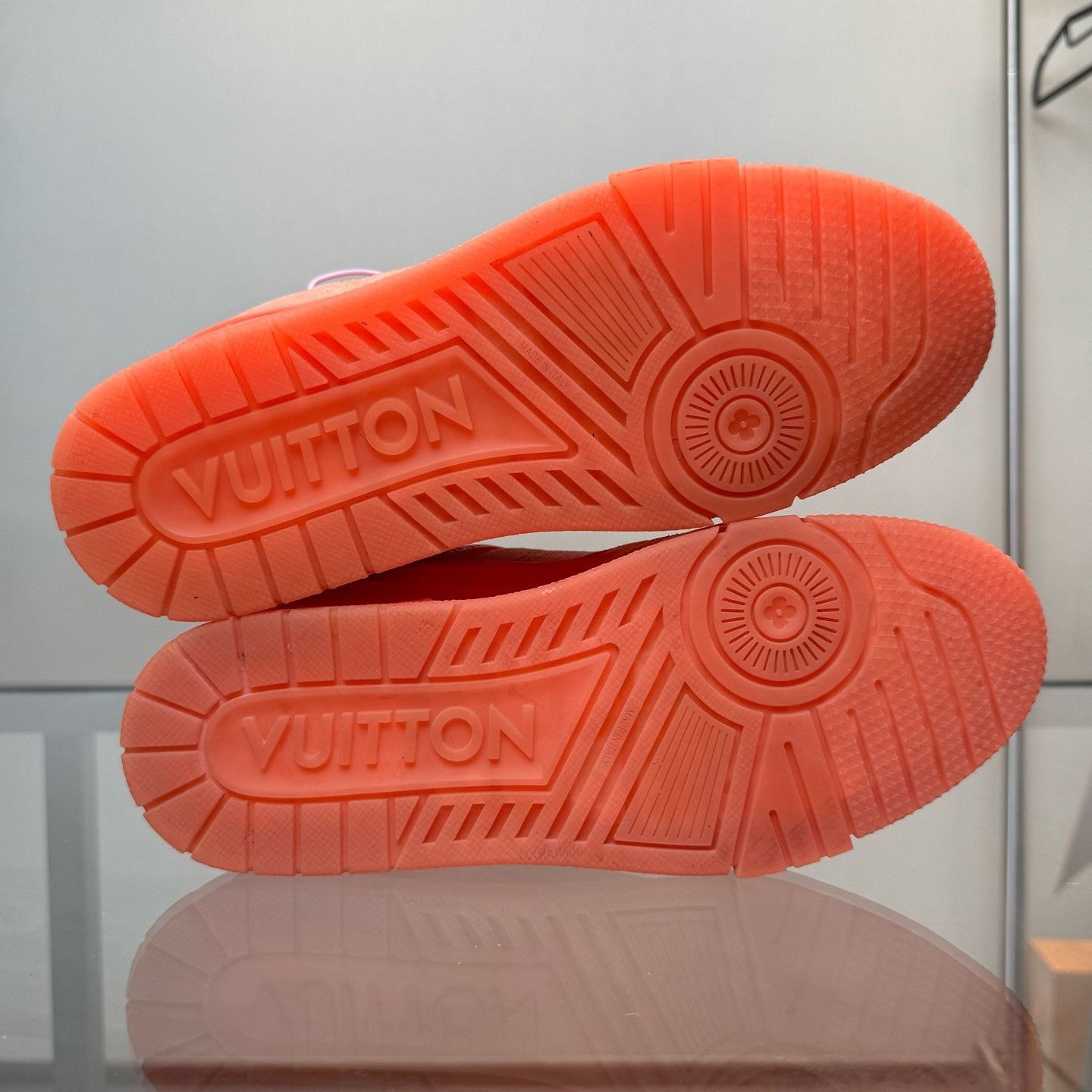 Louis Vuitton Louis Vuitton LV Trainer Orange Monogram Denim Size US 9.5 / EU 42-43 - 7 Thumbnail