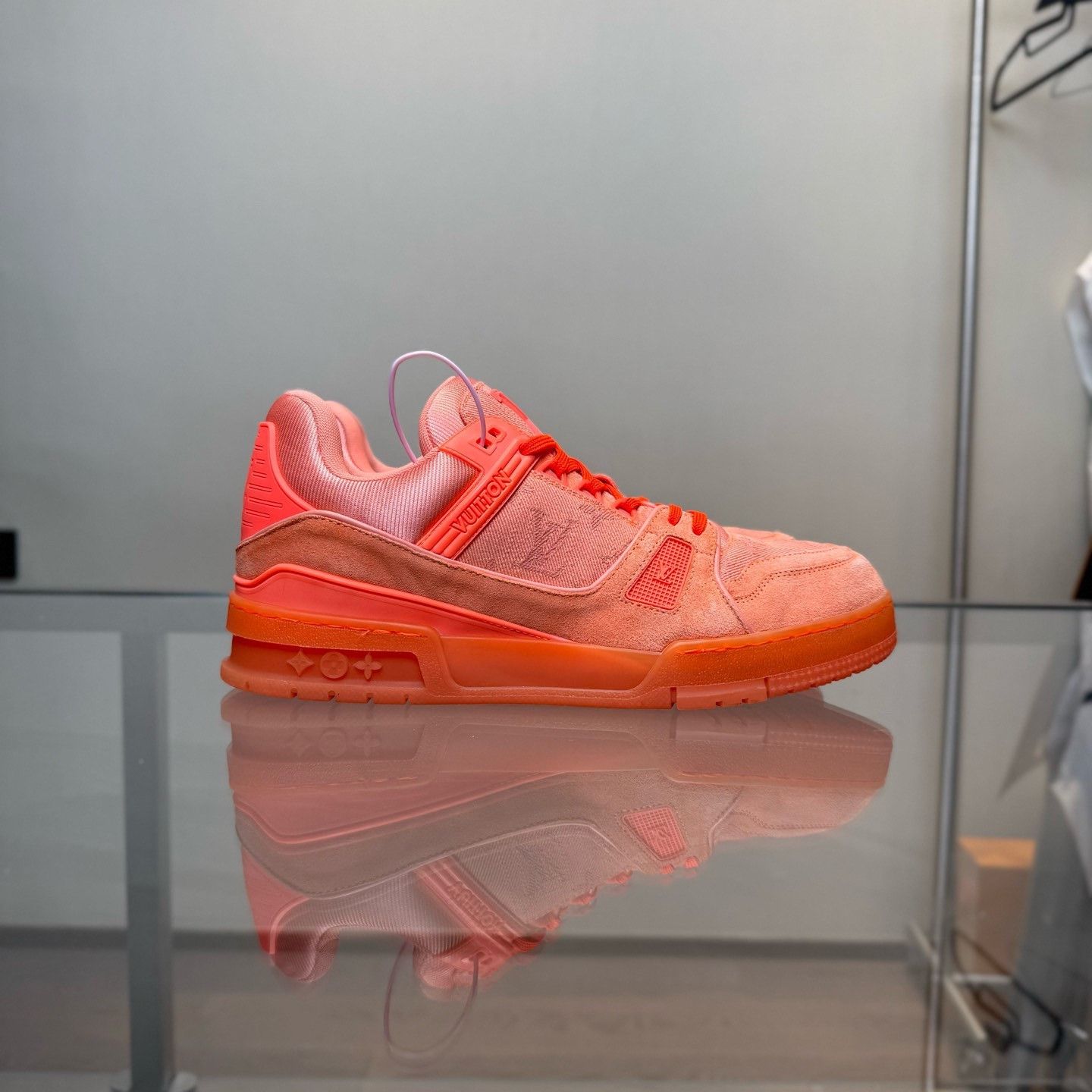 Louis Vuitton Louis Vuitton LV Trainer Orange Monogram Denim Size US 9.5 / EU 42-43 - 2 Thumbnail