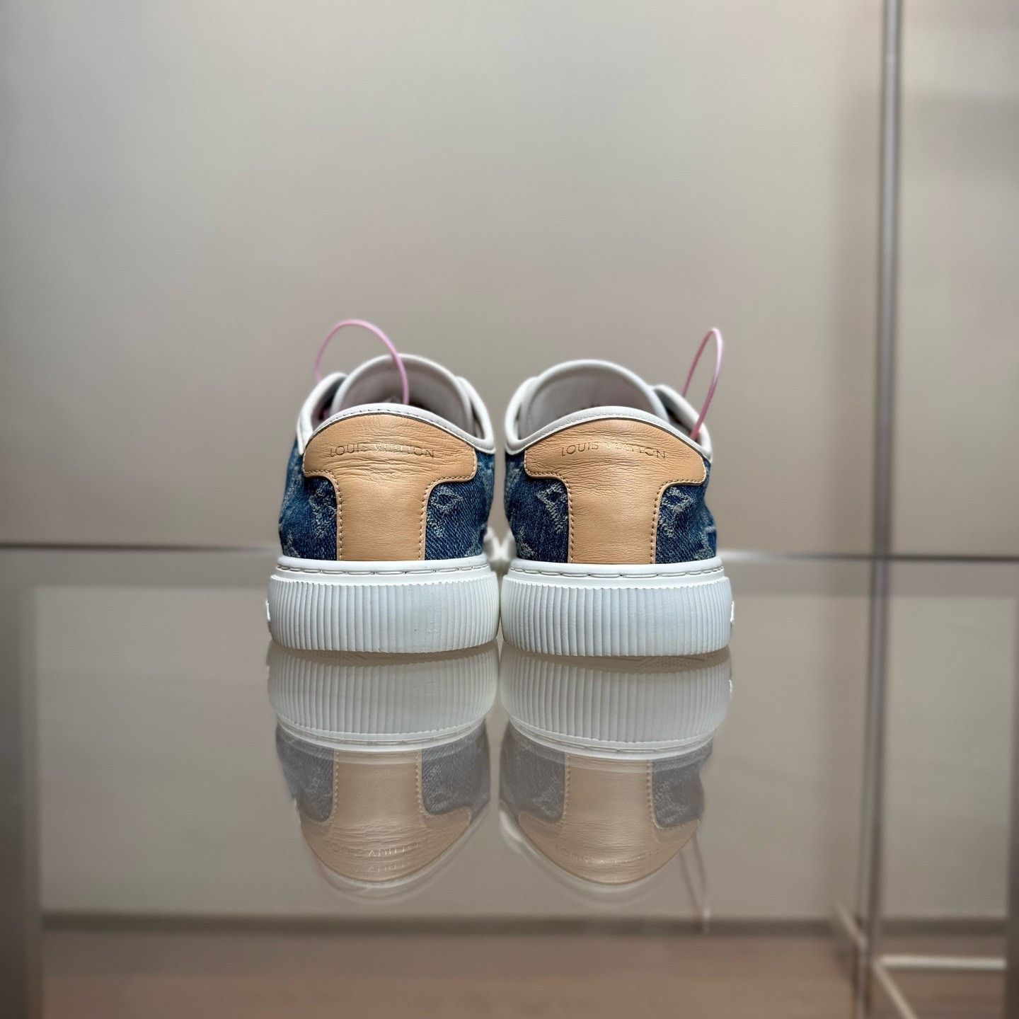 Louis Vuitton Louis Vuitton Lagoon Denim Print Sneakers Size US 5.5 / IT 35.5 - 4 Thumbnail