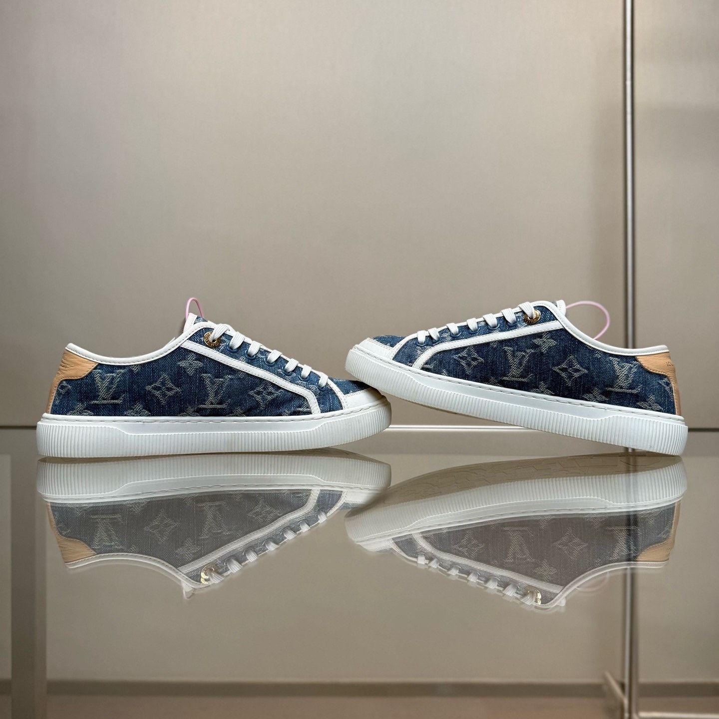 Louis Vuitton Louis Vuitton Lagoon Denim Print Sneakers Size US 5.5 / IT 35.5 - 6 Thumbnail