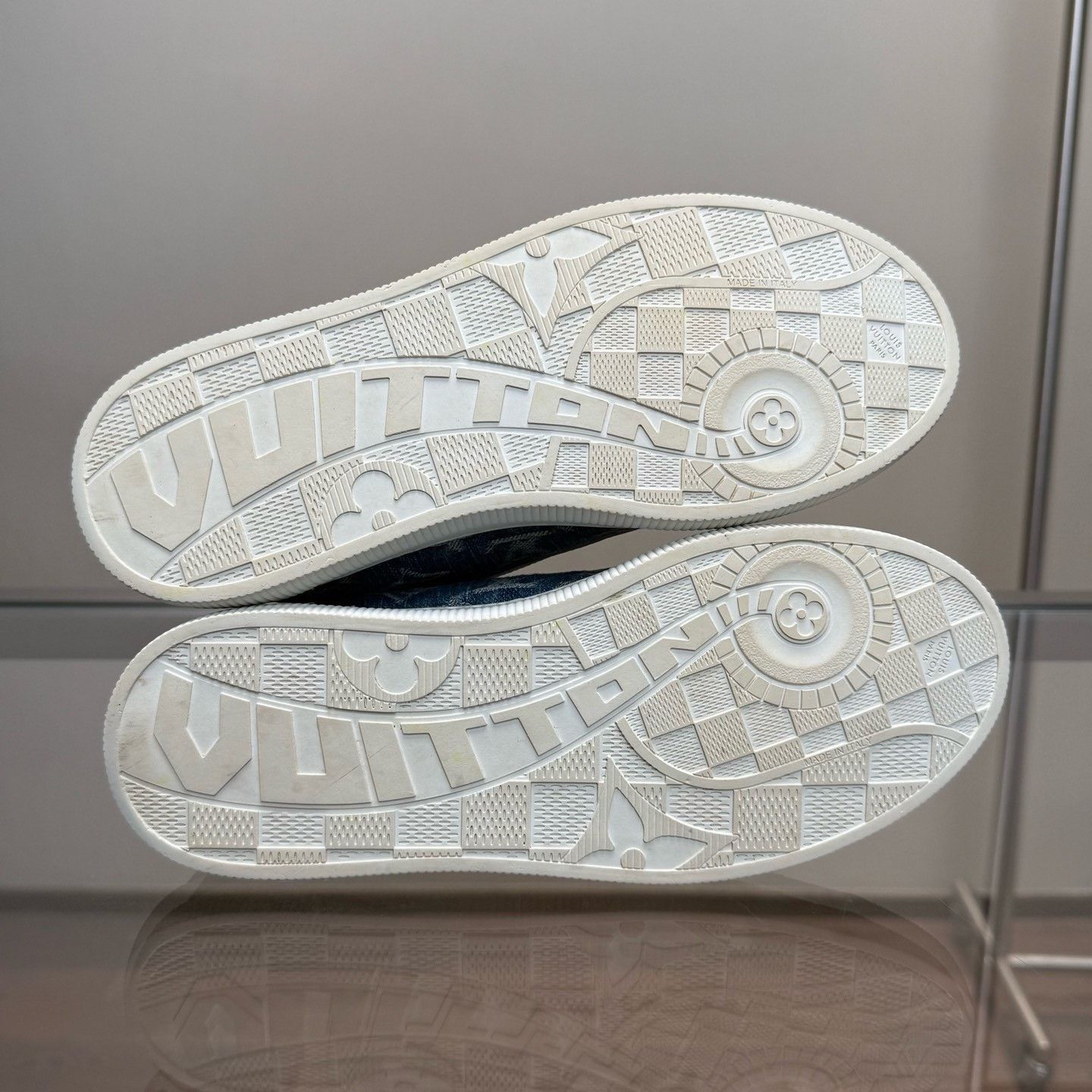 Louis Vuitton Louis Vuitton Lagoon Denim Print Sneakers Size US 5.5 / IT 35.5 - 7 Thumbnail