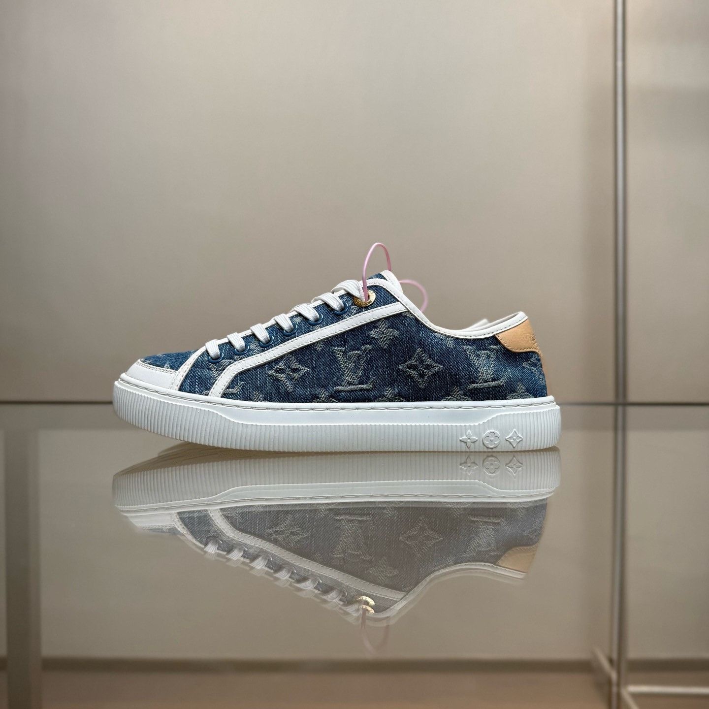 Louis Vuitton Louis Vuitton Lagoon Denim Print Sneakers Size US 5.5 / IT 35.5 - 3 Thumbnail