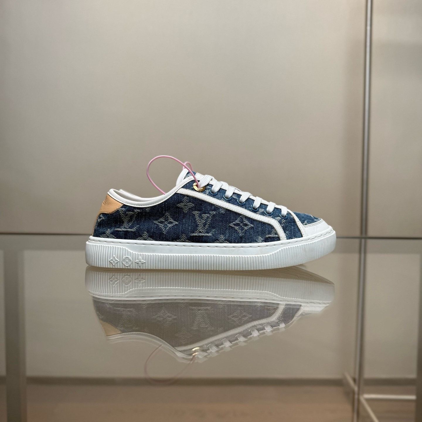 Louis Vuitton Louis Vuitton Lagoon Denim Print Sneakers Size US 5.5 / IT 35.5 - 5 Thumbnail