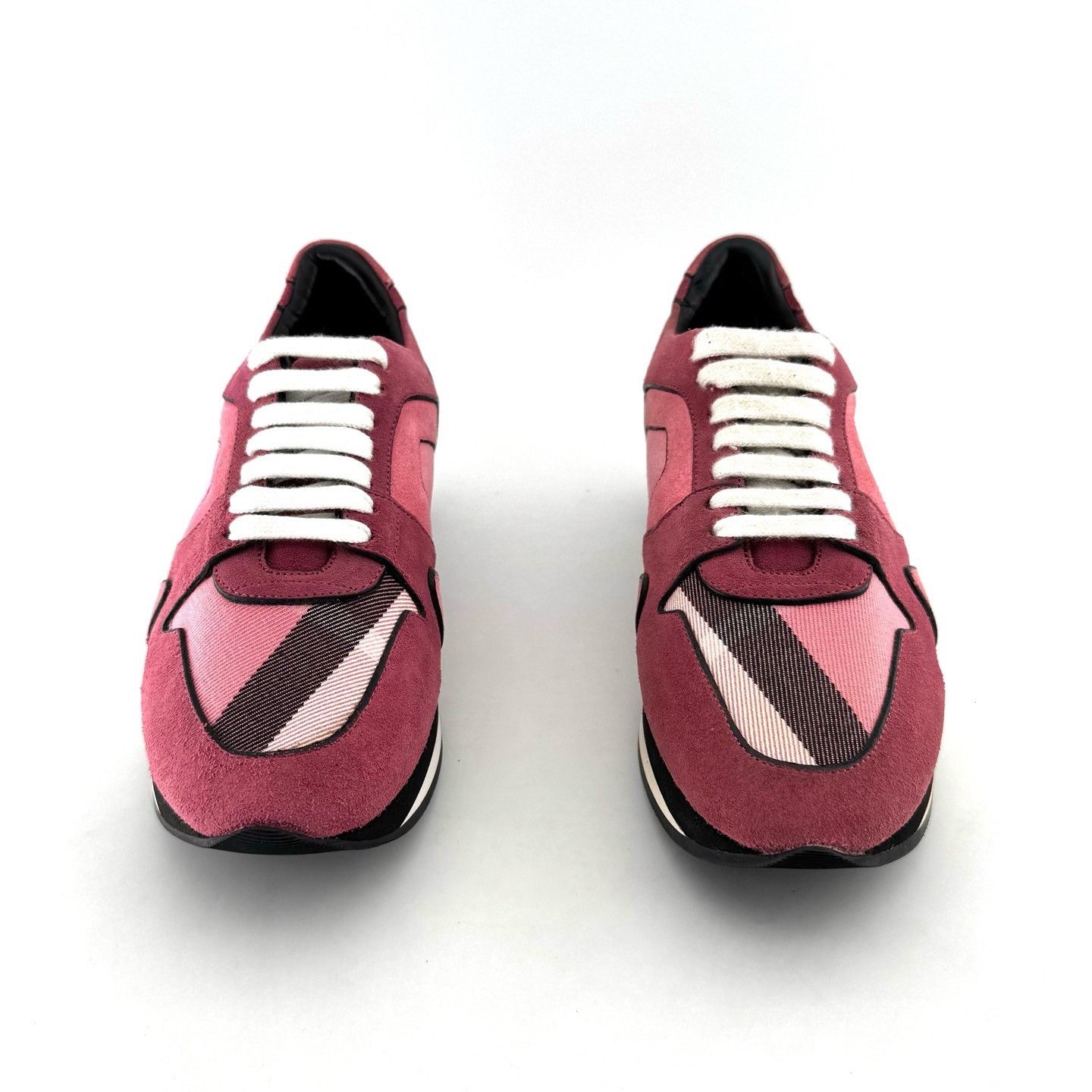 Burberry Burberry Low-Top Round Toe Sneakers Size US 4 / IT 34 - 2 Thumbnail
