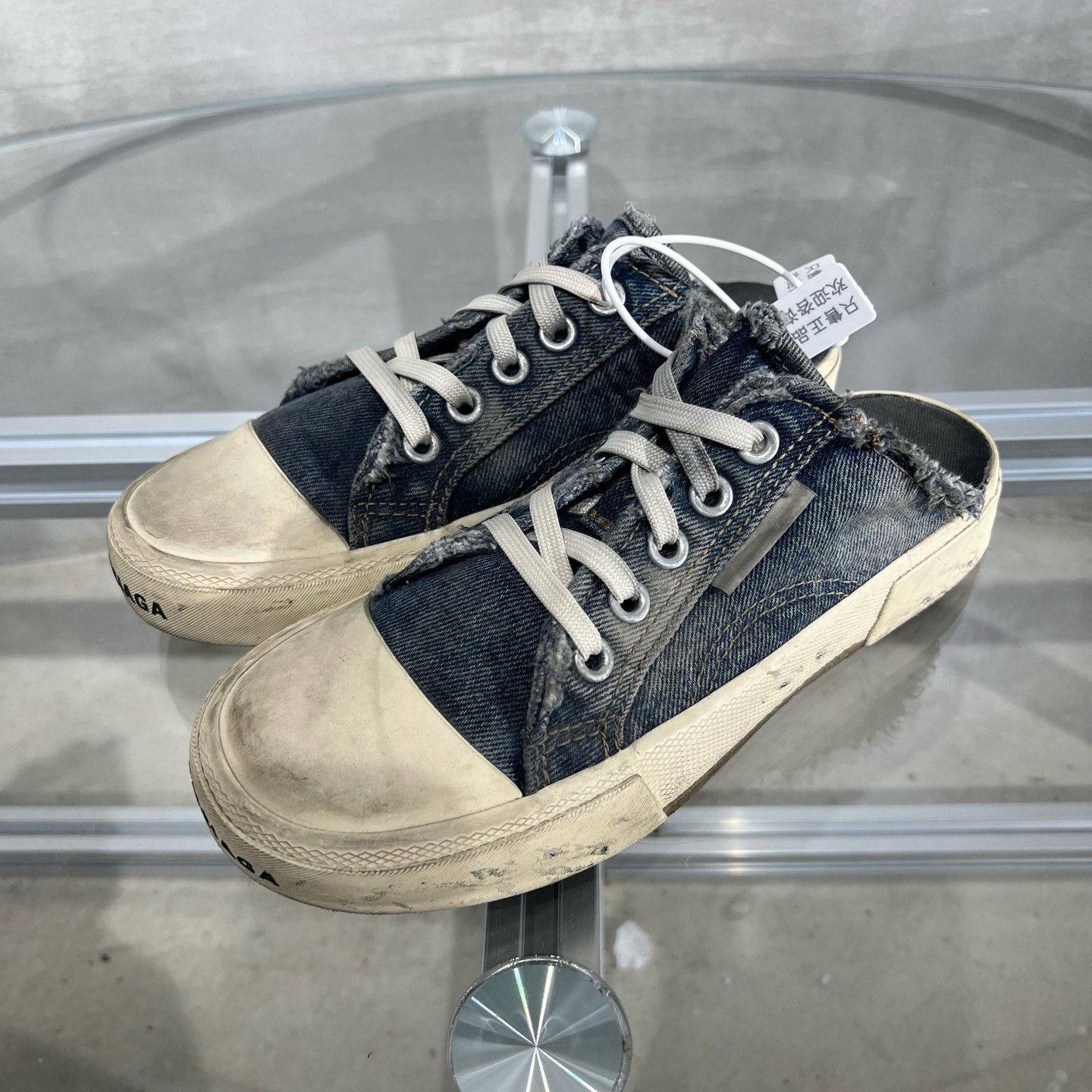 Balenciaga Balenciaga Paris Distressed Denim Mules Size US 5 / IT 35 - 2 Thumbnail
