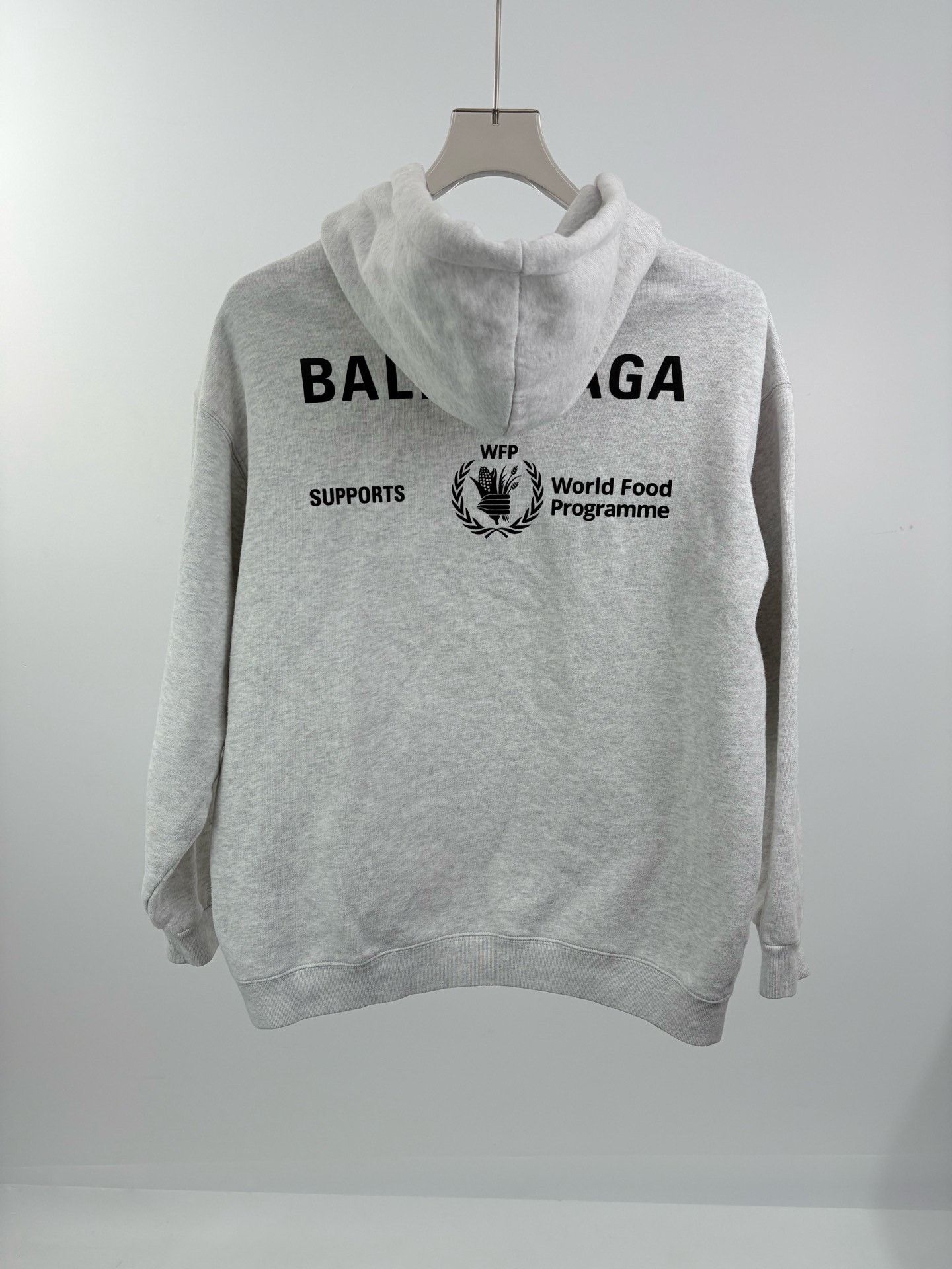 Balenciaga Balenciaga WFP Collaboration Hoodie Size US S / EU 44-46 / 1 - 2 Thumbnail