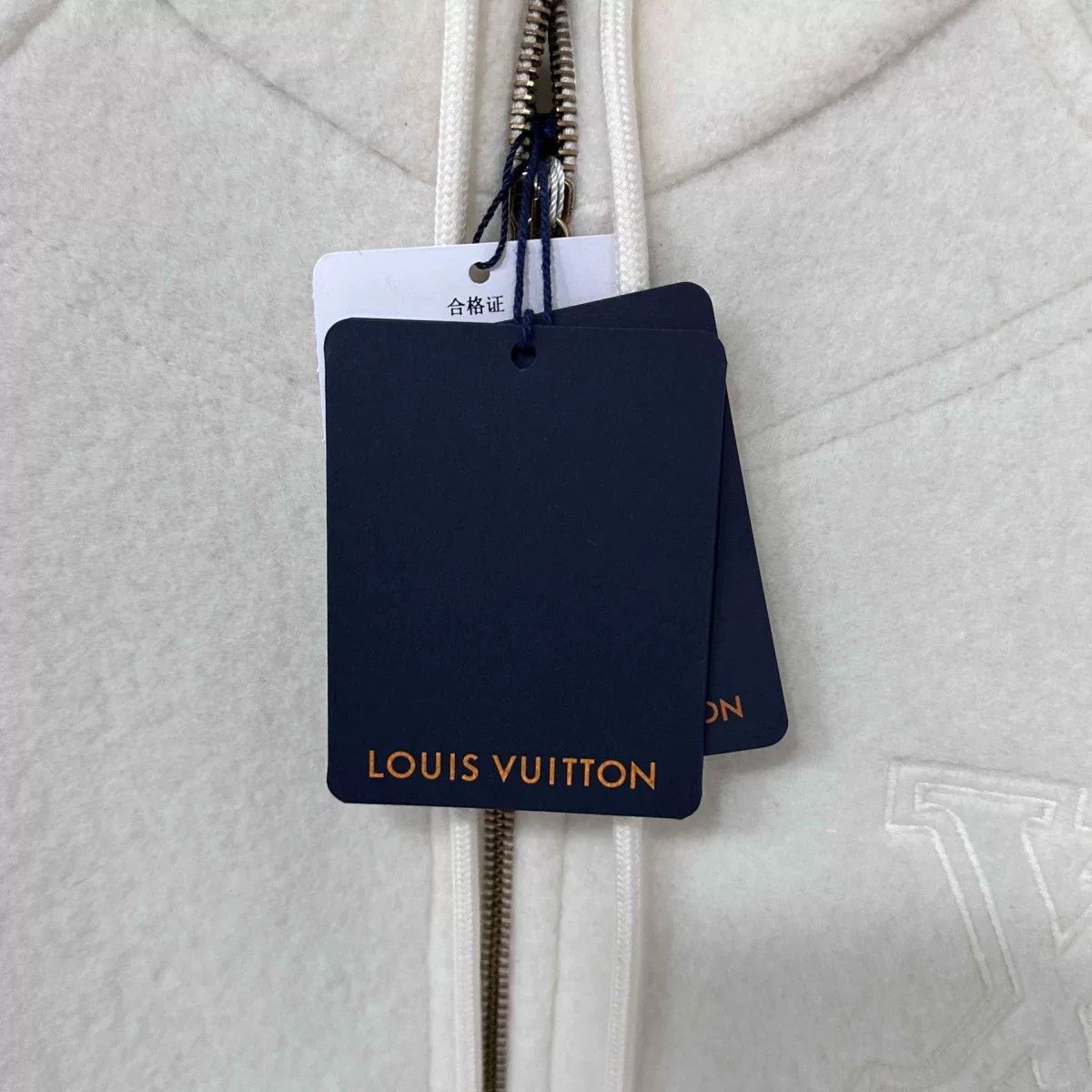 Louis Vuitton Louis Vuitton SS25 Solid Wool Chest Logo Coat Size US XS / EU 42 / 0 - 8 Thumbnail