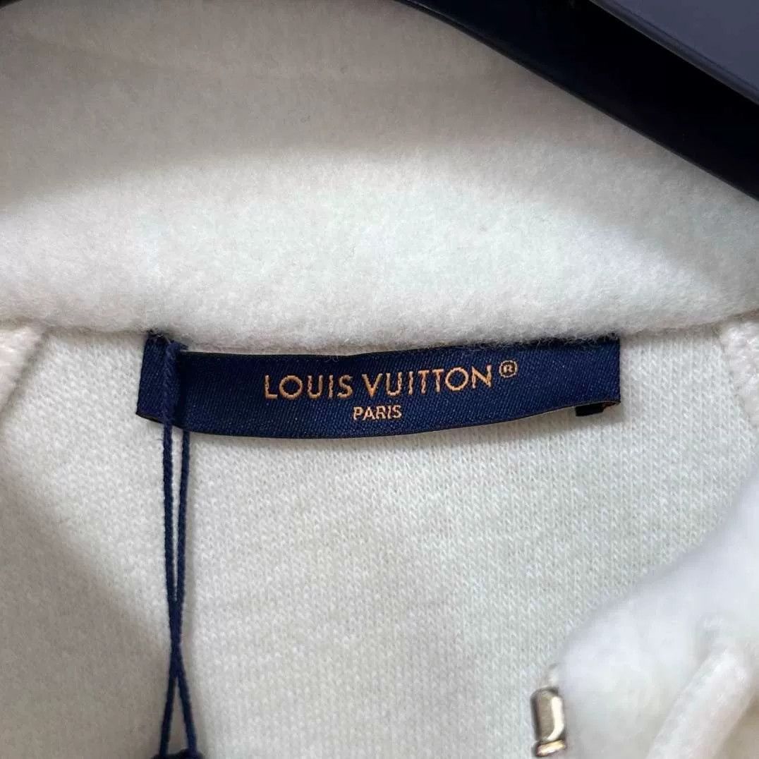 Louis Vuitton Louis Vuitton SS25 Solid Wool Chest Logo Coat Size US XS / EU 42 / 0 - 5 Thumbnail