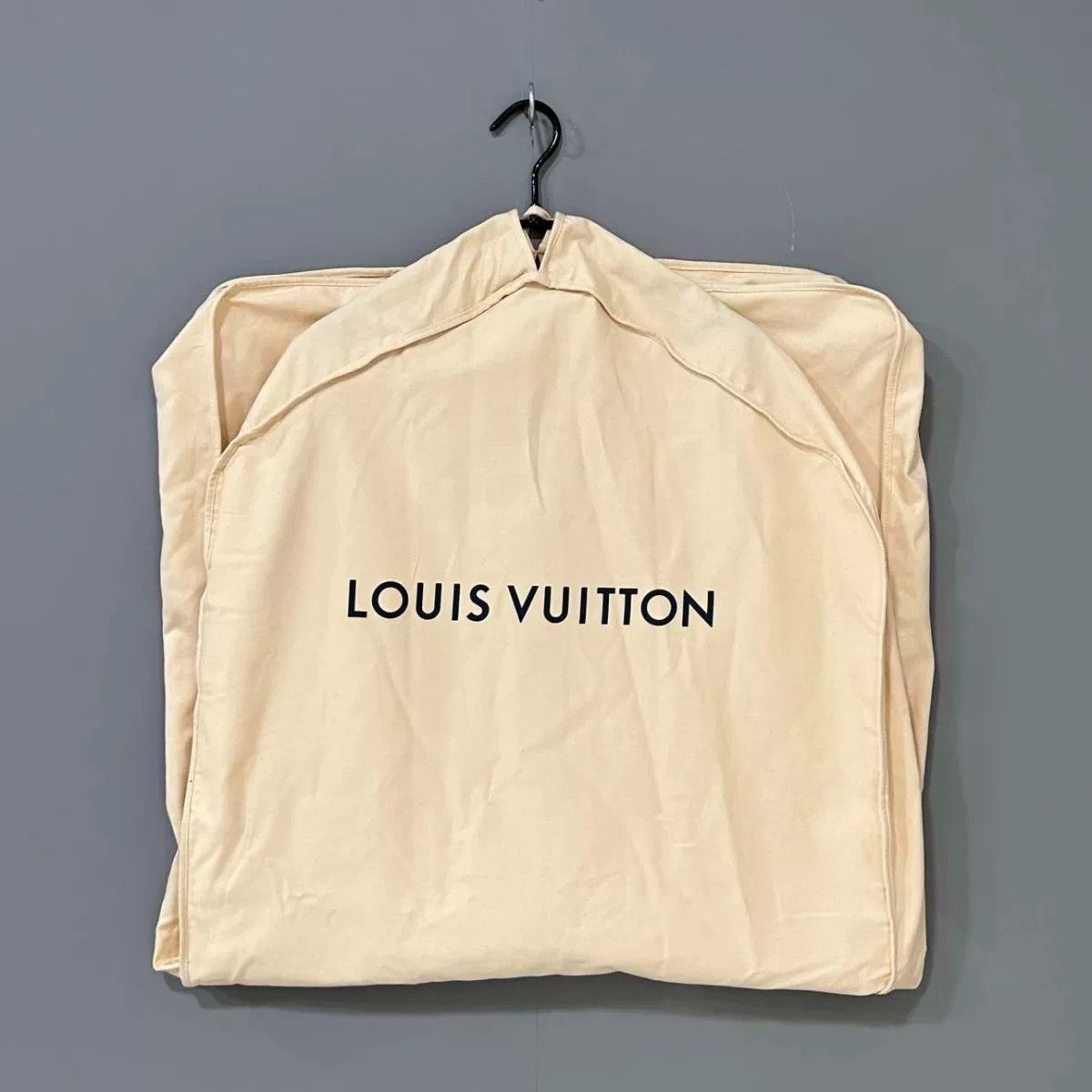 Louis Vuitton Louis Vuitton SS25 Solid Wool Chest Logo Coat Size US XS / EU 42 / 0 - 7 Thumbnail