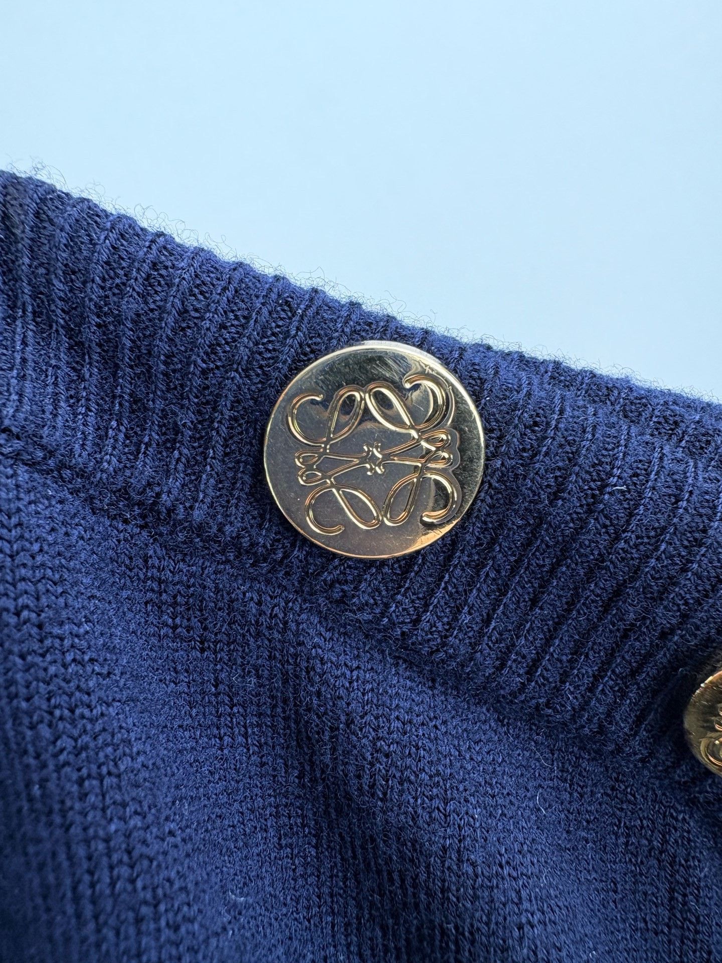 Loewe LOEWE Gold Button Wool Knit Sweater Size US M / EU 48-50 / 2 - 4 Thumbnail