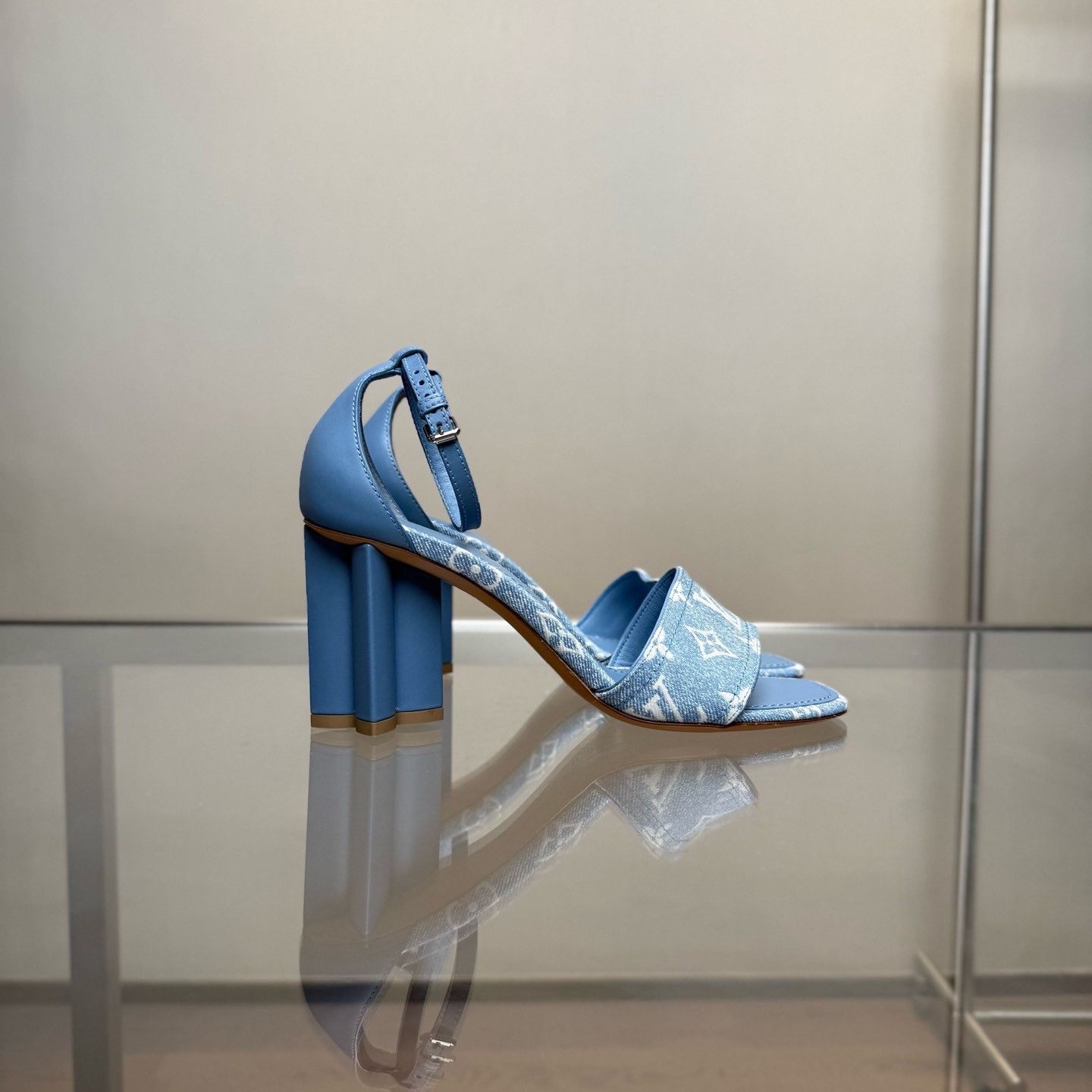 Louis Vuitton Louis Vuitton Blue Denim Monogram Heel Sandals Size US 7 / IT 37 - 3 Thumbnail