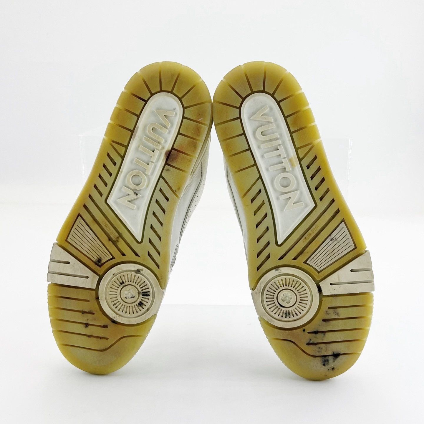 Louis Vuitton LV White Embossed Low-Top Casual Sneakers Size US 7 / EU 40 - 5 Thumbnail