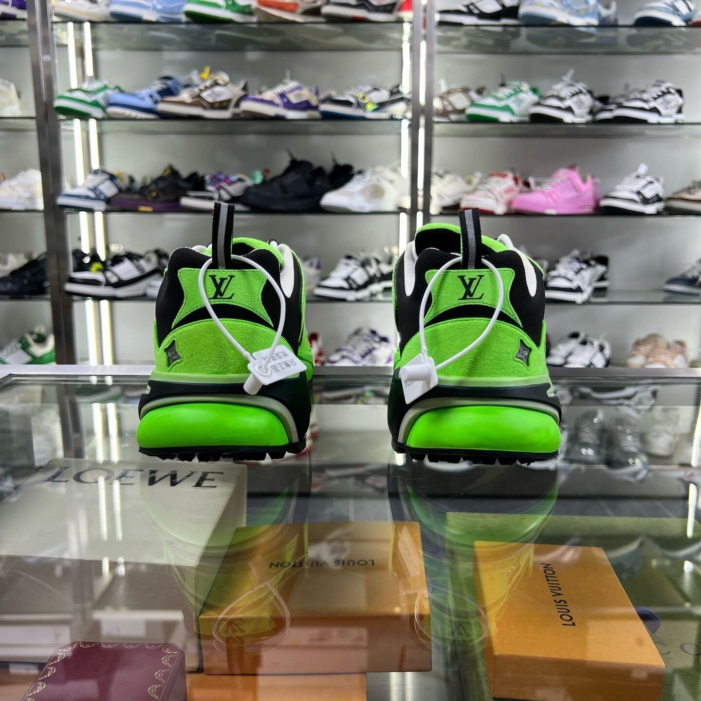Louis Vuitton LV Runner Tatic White Green Sneakers Size US 9.5 / EU 42-43 - 5 Thumbnail