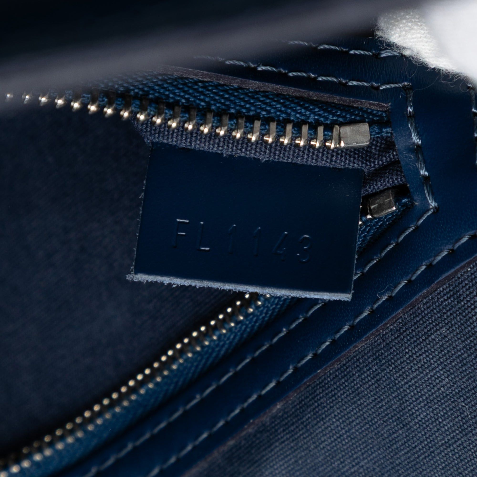 Louis Vuitton Epi Brea MM Size ONE SIZE - 6 Thumbnail