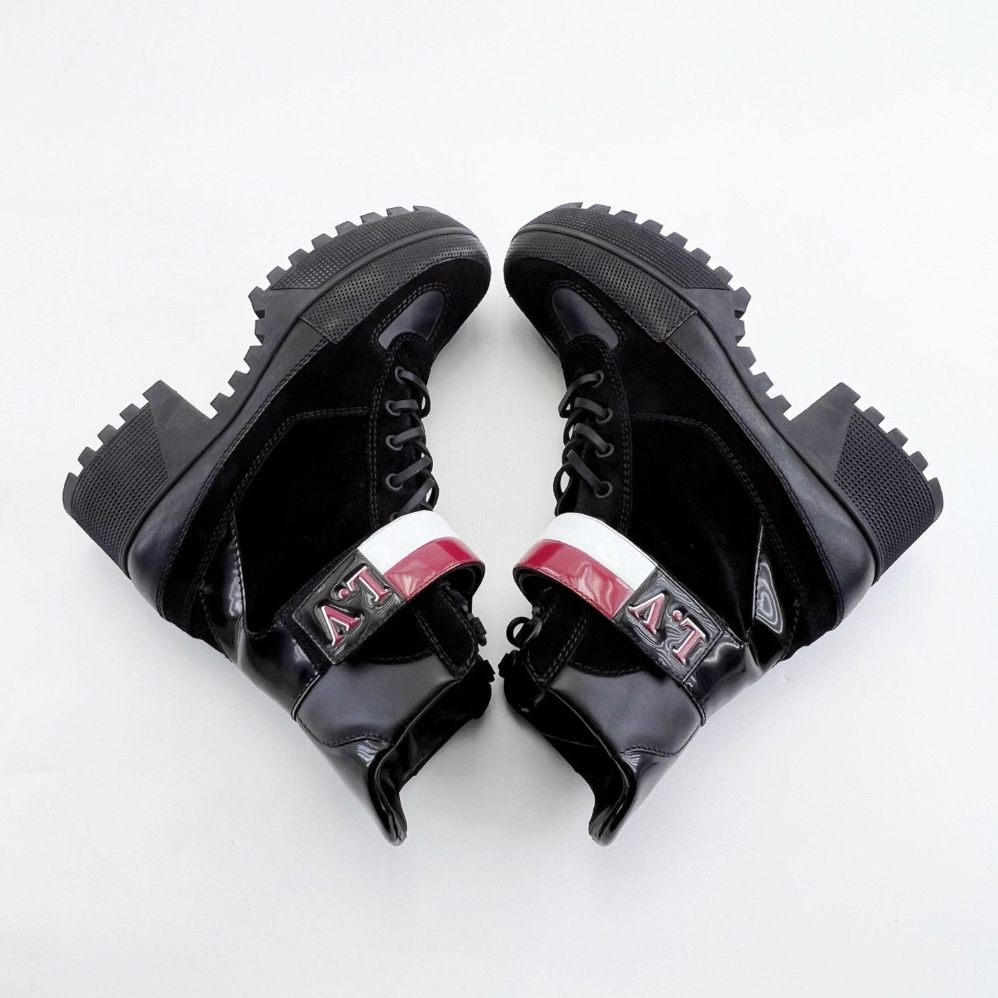 Louis Vuitton LV Black Leather Round Toe Platform Desert Boots Size US 7.5 / IT 37.5 - 3 Thumbnail