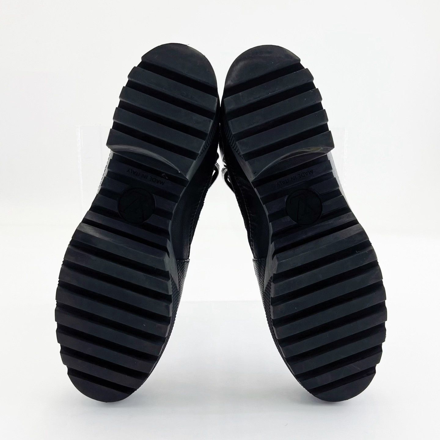 Louis Vuitton LV Black Leather Round Toe Platform Desert Boots Size US 7.5 / IT 37.5 - 5 Thumbnail