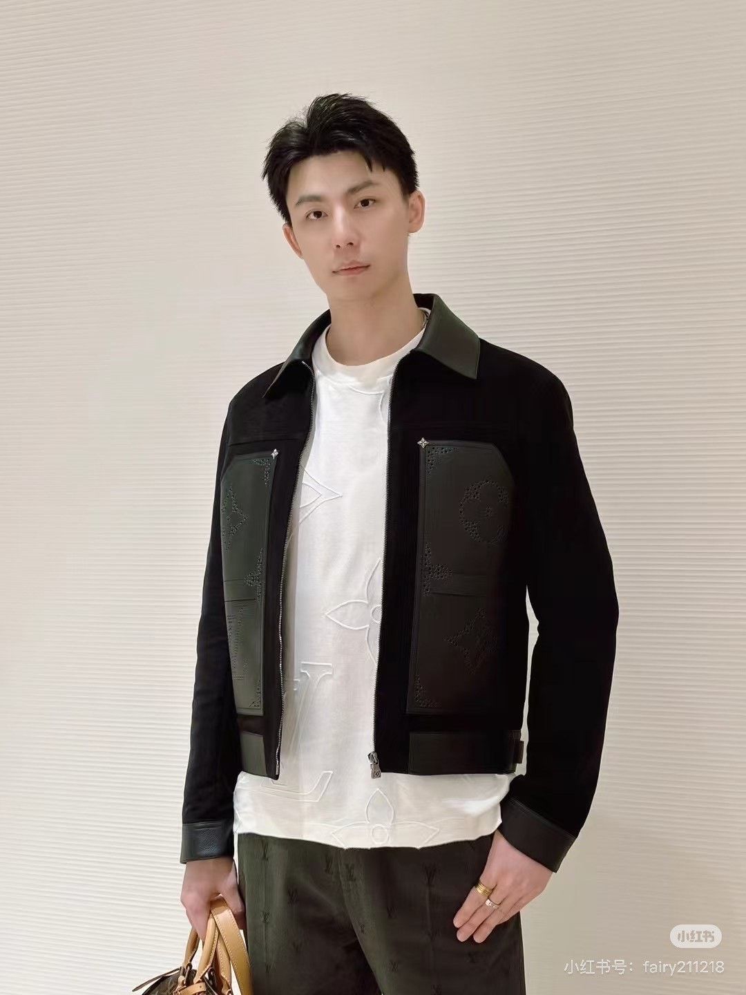 Louis Vuitton Louis Vuitton 2025 Capsule Cutout Logo Leather Jacket Size US M / EU 48-50 / 2 - 9 Thumbnail