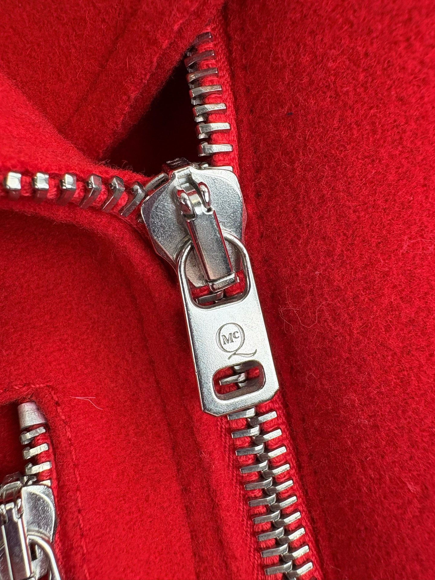 Alexander McQueen Alexander McQueen Red Wool Zip Jacket Size S / US 4 / IT 40 - 3 Thumbnail