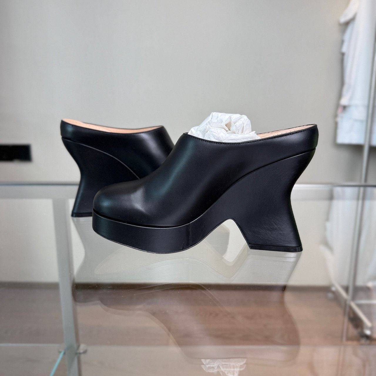 Loewe LOEWE Leather Clogs Size US 7 / IT 37 - 5 Thumbnail