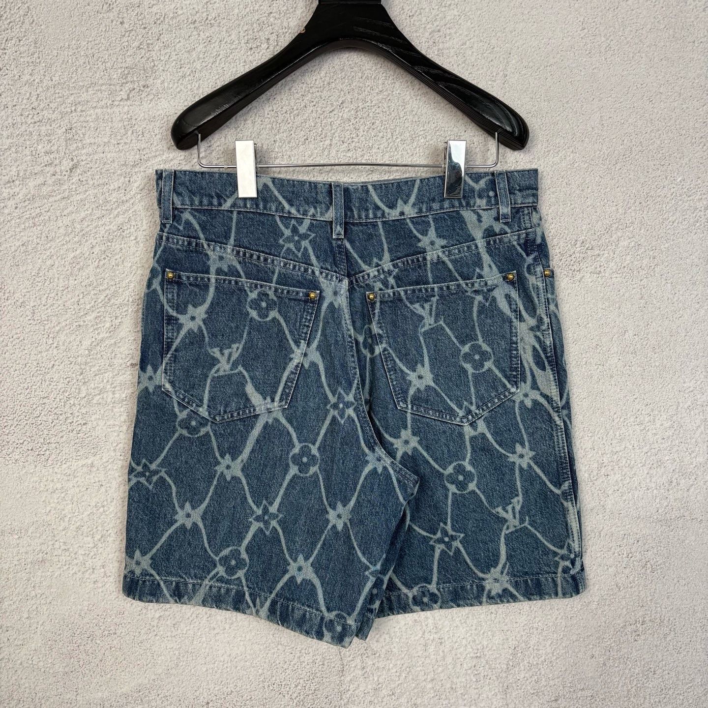 Louis Vuitton Louis Vuitton Monogram Denim Shorts Size 29" - 2 Thumbnail