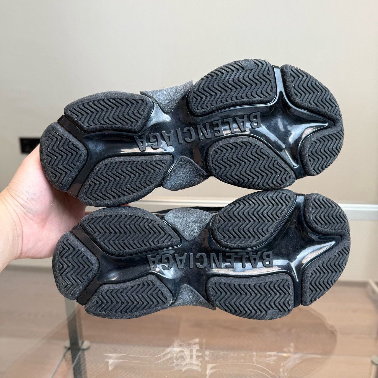Balenciaga Balenciaga Triple S Black Size 41 Size US 8 / EU 41 - 8 Thumbnail