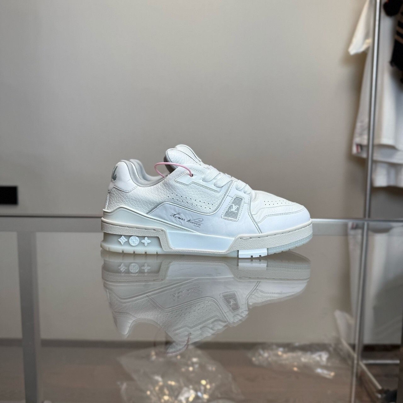 Louis Vuitton Louis Vuitton Trainer White Cement Size US 6.5 / IT 36.5 - 2 Thumbnail