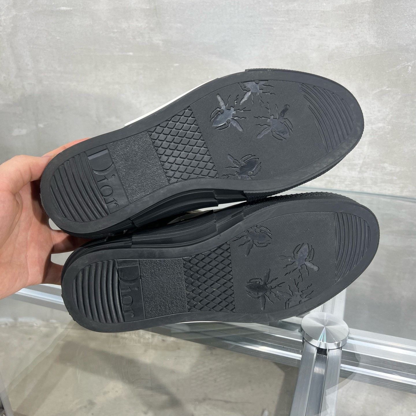 Dior Dior B23 Oblique Sorayama Sneaker Size US 6 / IT 36 - 7 Thumbnail