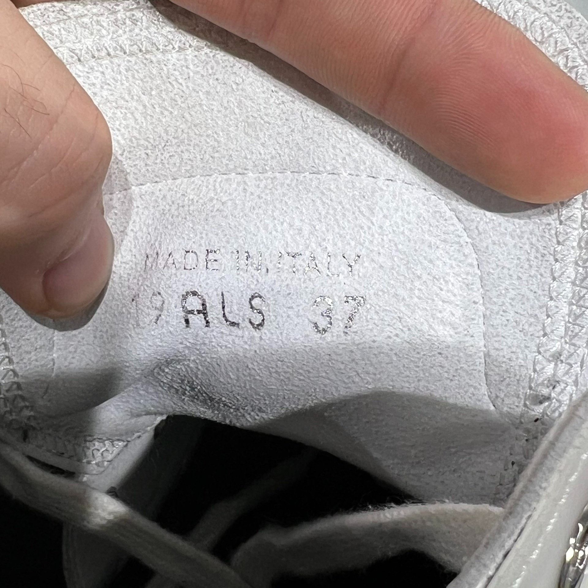 Dior Dior B23 Oblique Sorayama Sneaker Size US 6 / IT 36 - 8 Thumbnail