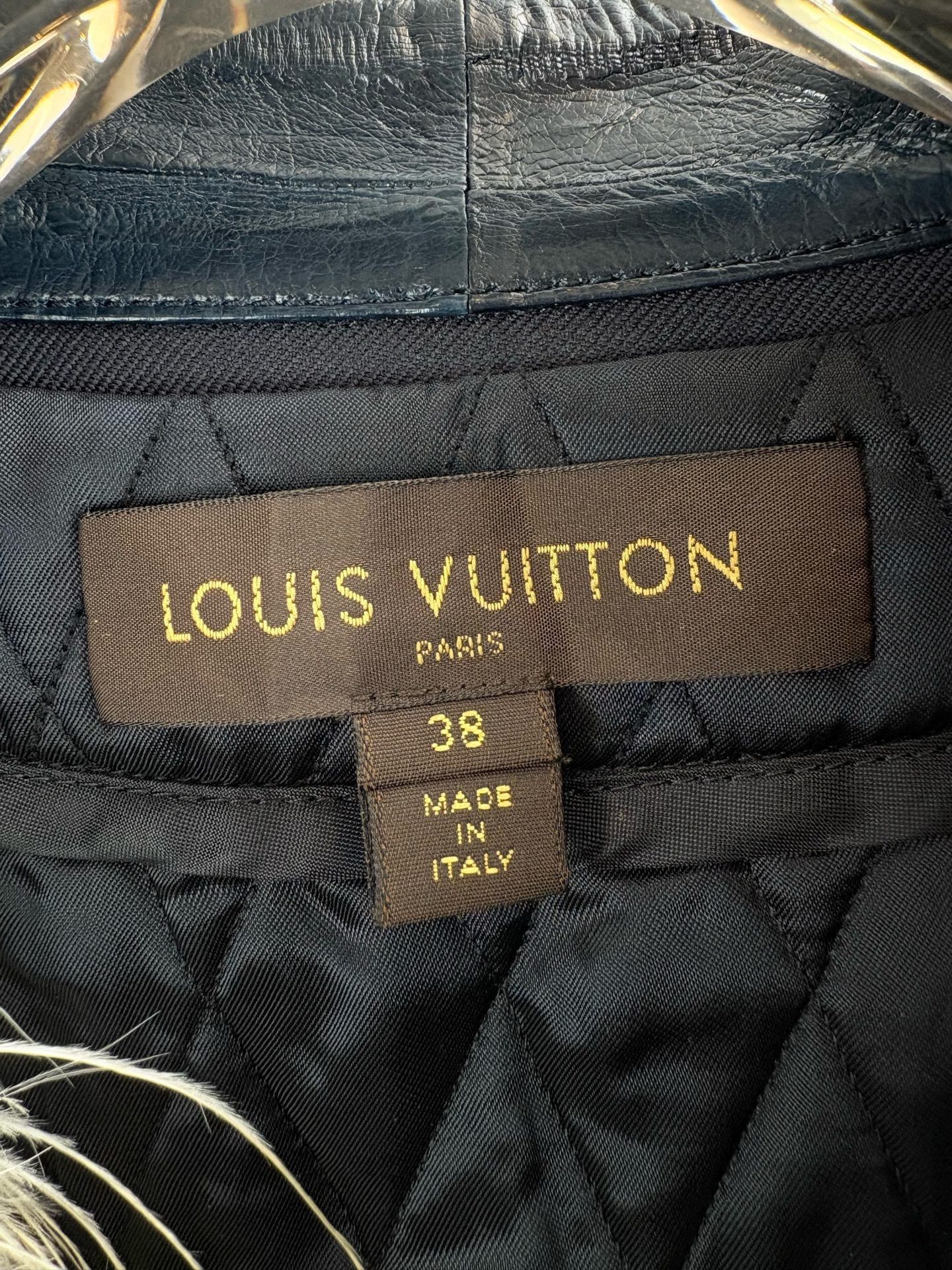 Louis Vuitton Louis Vuitton Ostrich Feather Coat Size S / US 4 / IT 40 - 5 Thumbnail