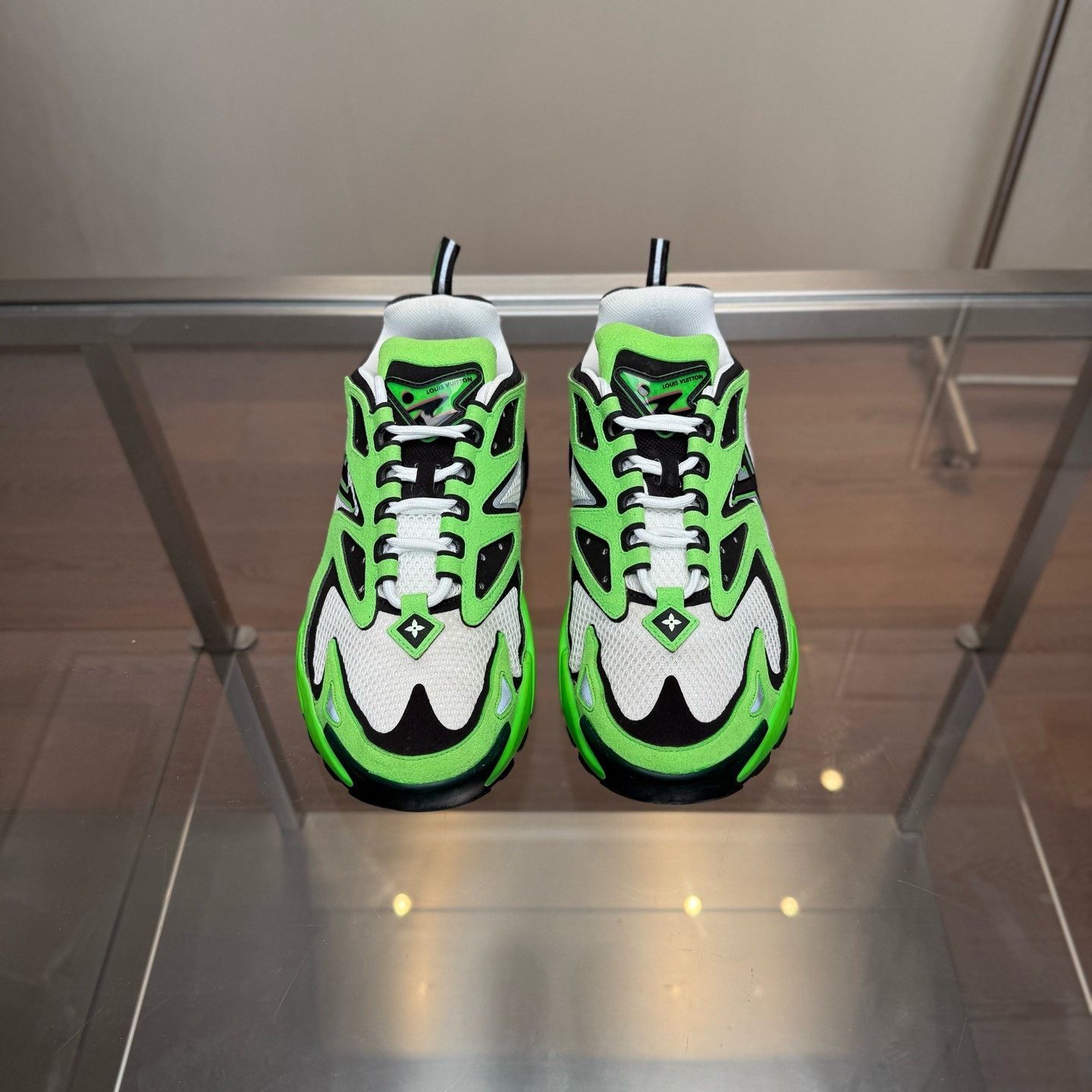 Louis Vuitton Louis Vuitton LV RUNNER TATIC Sneakers Size US 7.5 / EU 40-41 - 2 Thumbnail