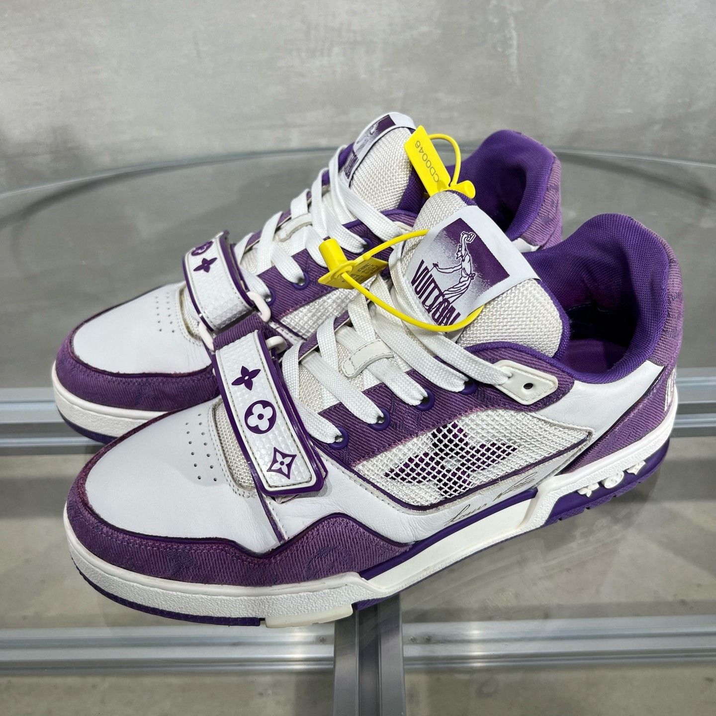 Louis Vuitton Louis Vuitton LV Trainer White Purple Size US 8.5 / EU 41-42 - 2 Thumbnail
