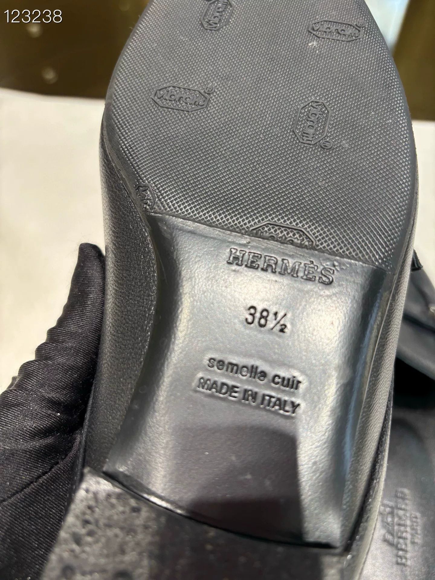 Hermes Hermès Groupie Women's Black Mule Size US 7.5 / IT 37.5 - 6 Thumbnail