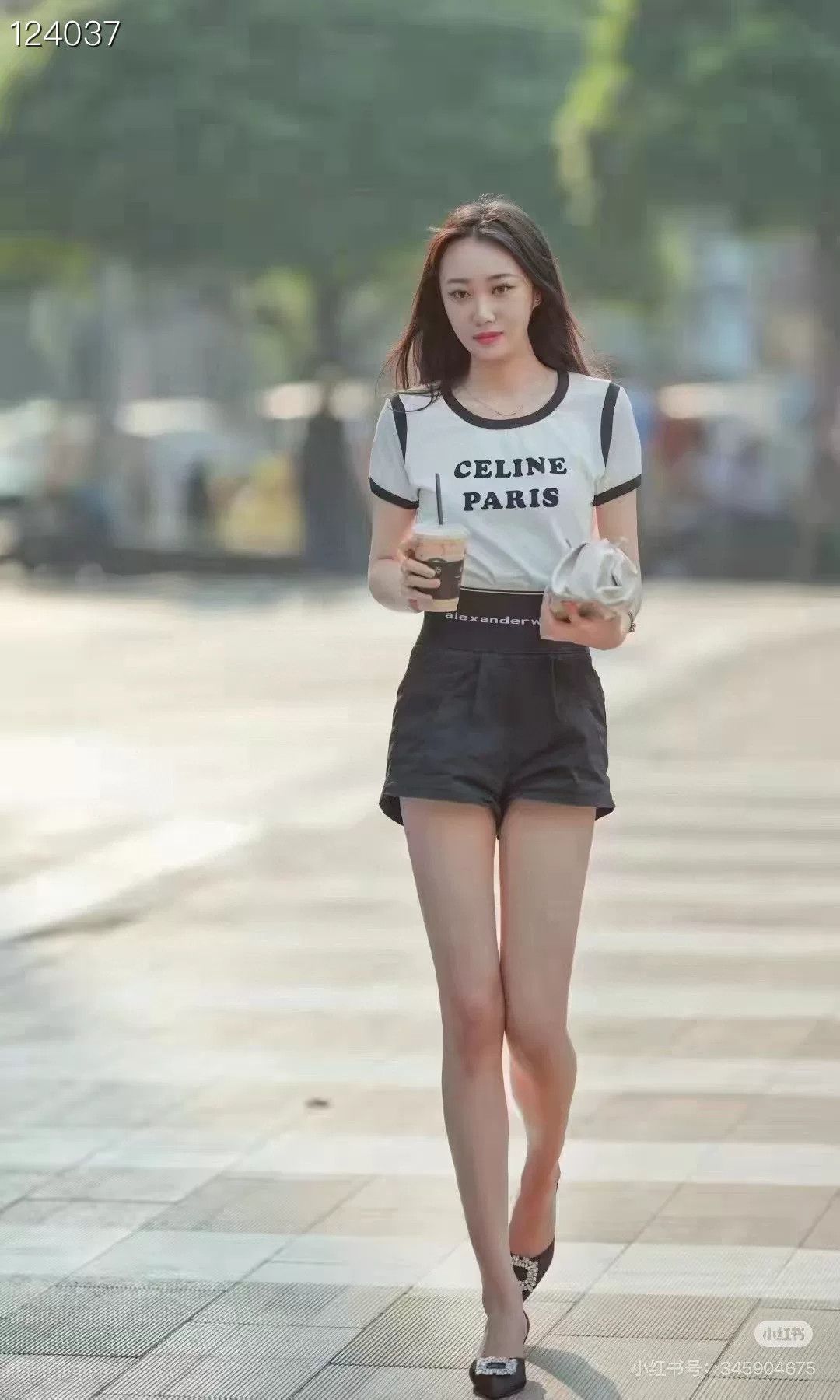 Celine Celine Short-Sleeve Logo T-Shirt Size L / US 10 / IT 46 - 6 Thumbnail